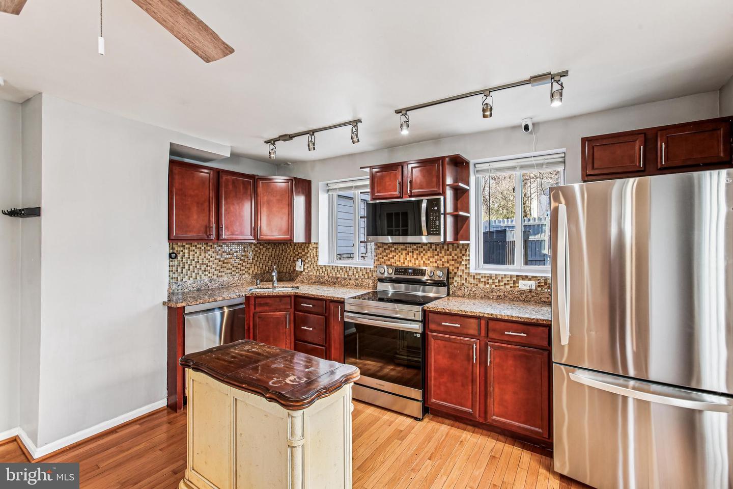 836 DIVISION AVE NE, WASHINGTON, District Of Columbia 20019, 2 Bedrooms Bedrooms, ,2 BathroomsBathrooms,Residential,For sale,836 DIVISION AVE NE,DCDC2242712 MLS # DCDC2242712