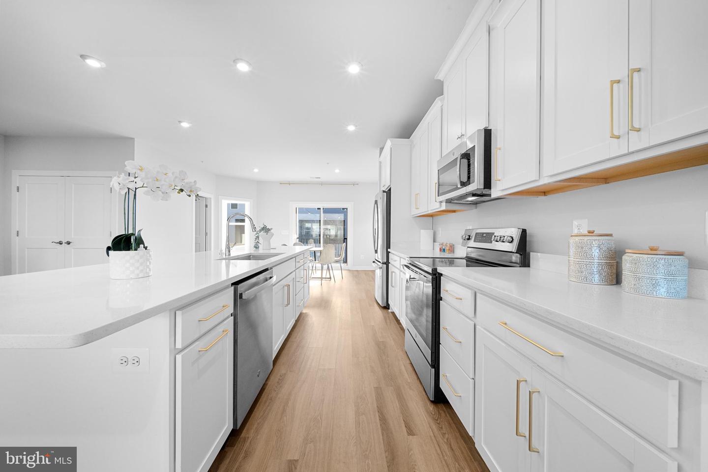 43730 TRANSIT SQ, ASHBURN, Virginia 20147, 3 Bedrooms Bedrooms, ,2 BathroomsBathrooms,Residential,For sale,43730 TRANSIT SQ,VALO2114390 MLS # VALO2114390