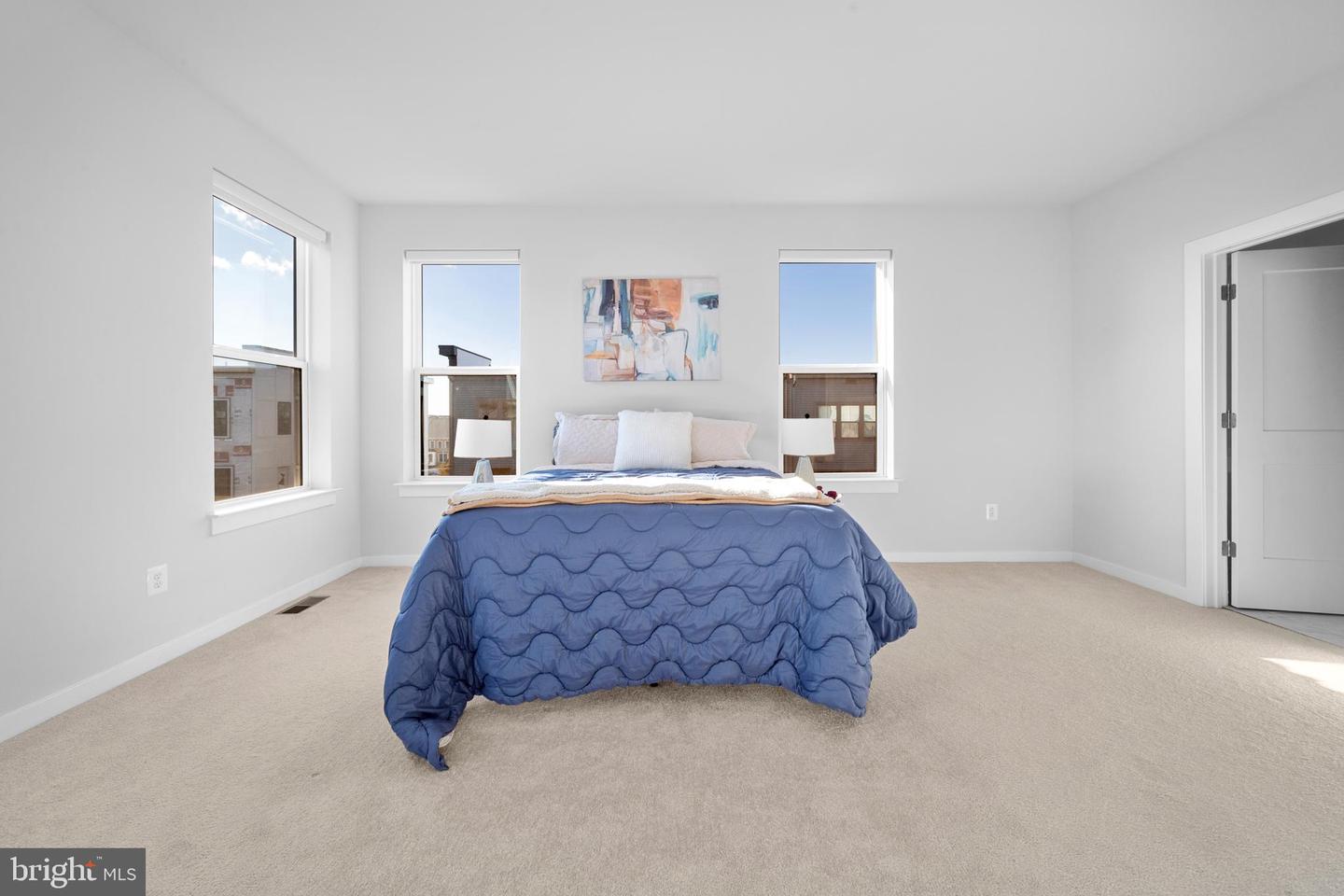 43730 TRANSIT SQ, ASHBURN, Virginia 20147, 3 Bedrooms Bedrooms, ,2 BathroomsBathrooms,Residential,For sale,43730 TRANSIT SQ,VALO2114390 MLS # VALO2114390