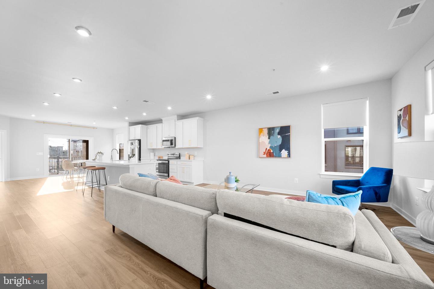 43730 TRANSIT SQ, ASHBURN, Virginia 20147, 3 Bedrooms Bedrooms, ,2 BathroomsBathrooms,Residential,For sale,43730 TRANSIT SQ,VALO2114390 MLS # VALO2114390