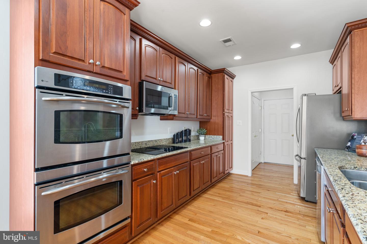 6029 CALUMET CT, GAINESVILLE, Virginia 20155, 2 Bedrooms Bedrooms, 6 Rooms Rooms,4 BathroomsBathrooms,Residential,For sale,6029 CALUMET CT,VAPW2111028 MLS # VAPW2111028