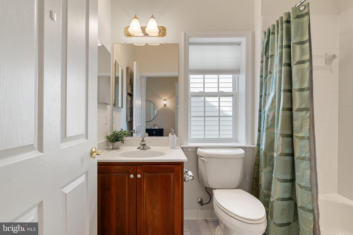 6029 CALUMET CT, GAINESVILLE, Virginia 20155, 2 Bedrooms Bedrooms, 6 Rooms Rooms,4 BathroomsBathrooms,Residential,For sale,6029 CALUMET CT,VAPW2111028 MLS # VAPW2111028