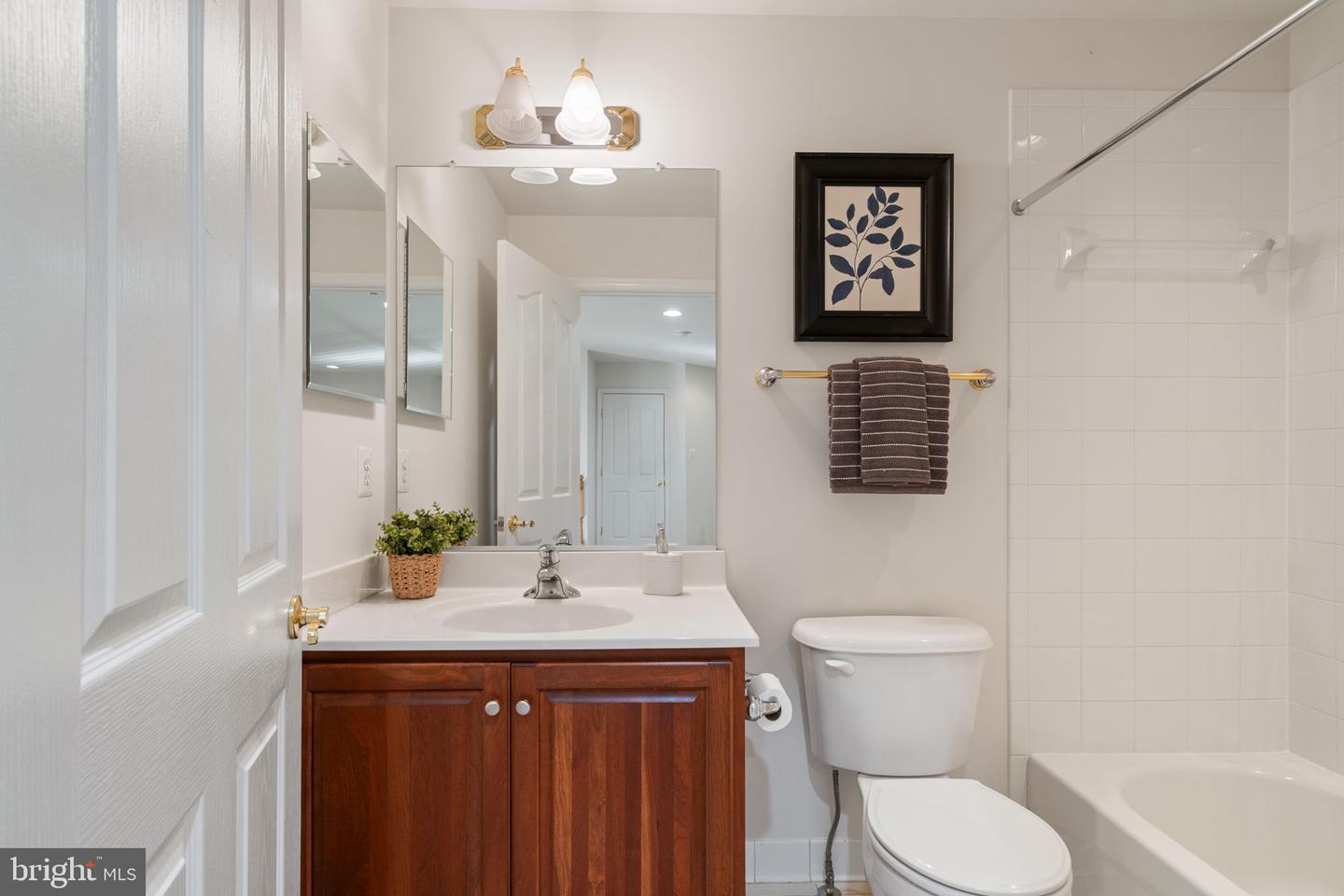 6029 CALUMET CT, GAINESVILLE, Virginia 20155, 2 Bedrooms Bedrooms, 6 Rooms Rooms,4 BathroomsBathrooms,Residential,For sale,6029 CALUMET CT,VAPW2111028 MLS # VAPW2111028