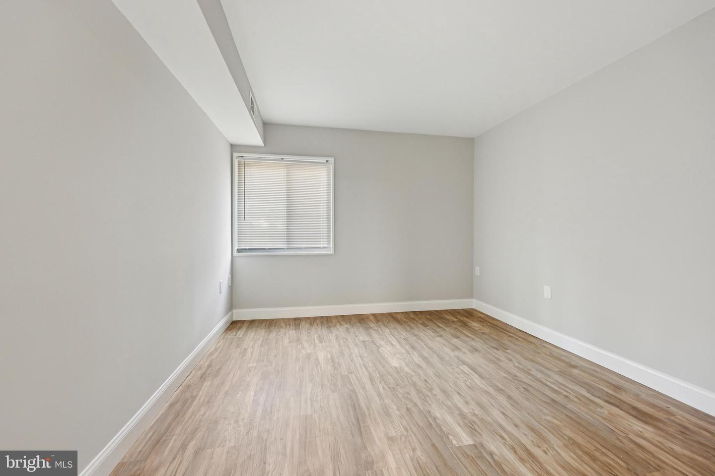 1410 NORTHGATE SQ #10/1A, RESTON, Virginia 20190, 1 Bedroom Bedrooms, ,1 BathroomBathrooms,Residential,For sale,1410 NORTHGATE SQ #10/1A,VAFX2287058 MLS # VAFX2287058