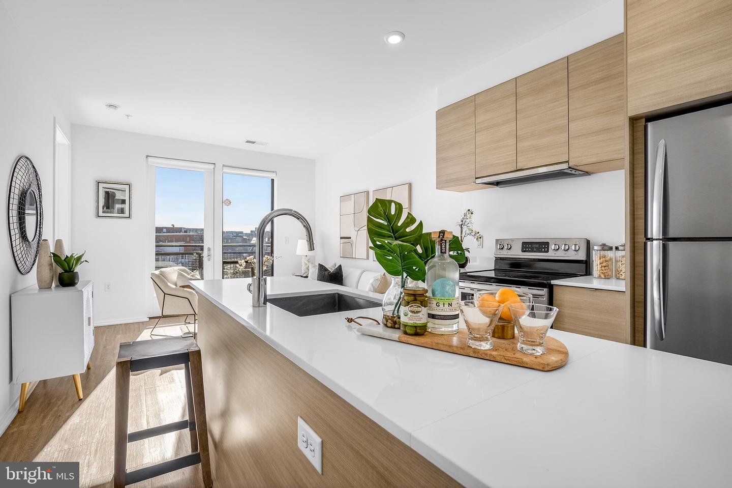 1550 11TH ST NW #407, WASHINGTON, District Of Columbia 20001, 3 Bedrooms Bedrooms, ,1 BathroomBathrooms,Residential,For sale,1550 11TH ST NW #407,DCDC2242838 MLS # DCDC2242838