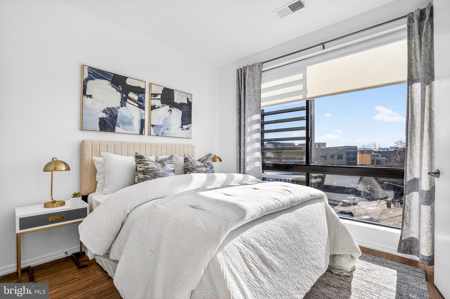 1550 11TH ST NW #407, WASHINGTON, District Of Columbia 20001, 3 Bedrooms Bedrooms, ,1 BathroomBathrooms,Residential,For sale,1550 11TH ST NW #407,DCDC2242838 MLS # DCDC2242838