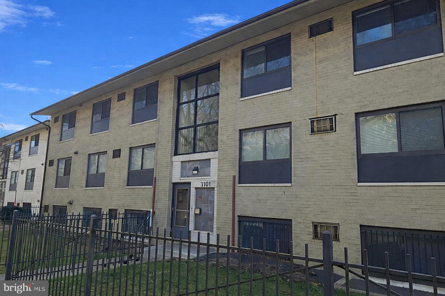 3101 NAYLOR RD SE #304, WASHINGTON, District Of Columbia 20020, 1 Bedroom Bedrooms, 2 Rooms Rooms,1 BathroomBathrooms,Residential,For sale,3101 NAYLOR RD SE #304,DCDC2242850 MLS # DCDC2242850