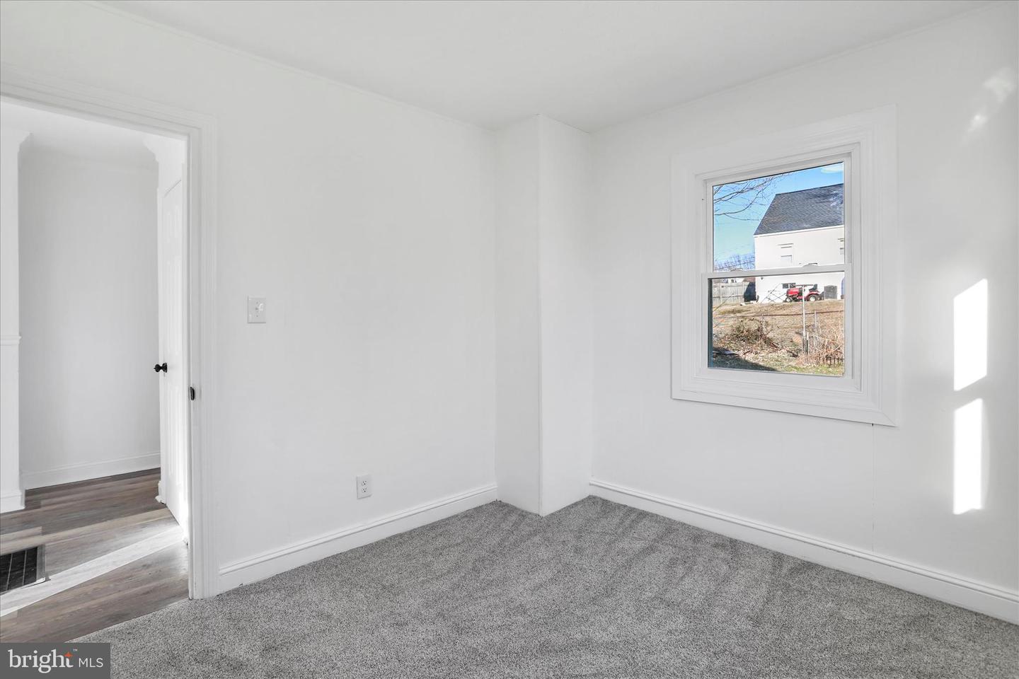 365 W 9TH ST, FRONT ROYAL, Virginia 22630, 3 Bedrooms Bedrooms, 9 Rooms Rooms,3 BathroomsBathrooms,Residential,For sale,365 W 9TH ST,VAWR2013206 MLS # VAWR2013206