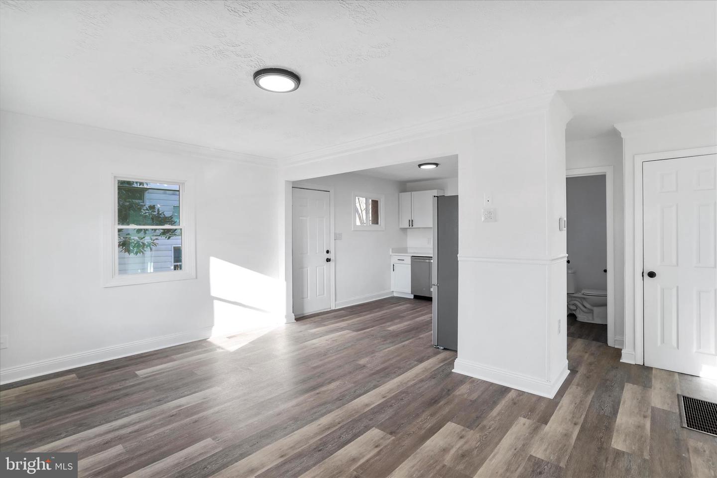 365 W 9TH ST, FRONT ROYAL, Virginia 22630, 3 Bedrooms Bedrooms, 9 Rooms Rooms,3 BathroomsBathrooms,Residential,For sale,365 W 9TH ST,VAWR2013206 MLS # VAWR2013206