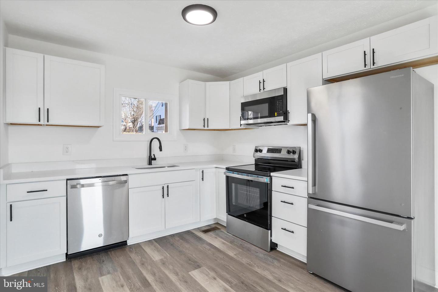 365 W 9TH ST, FRONT ROYAL, Virginia 22630, 3 Bedrooms Bedrooms, 9 Rooms Rooms,3 BathroomsBathrooms,Residential,For sale,365 W 9TH ST,VAWR2013206 MLS # VAWR2013206