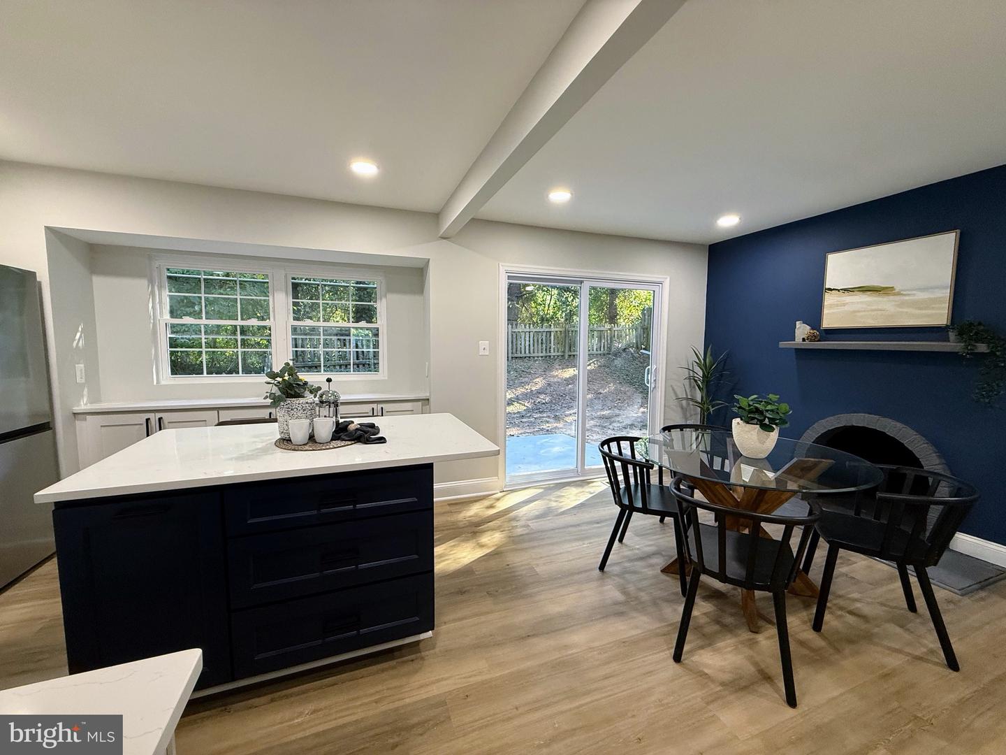 9983 HEMLOCK WOODS LN, BURKE, Virginia 22015, 3 Bedrooms Bedrooms, ,3 BathroomsBathrooms,Residential,For sale,9983 HEMLOCK WOODS LN,VAFX2287112 MLS # VAFX2287112