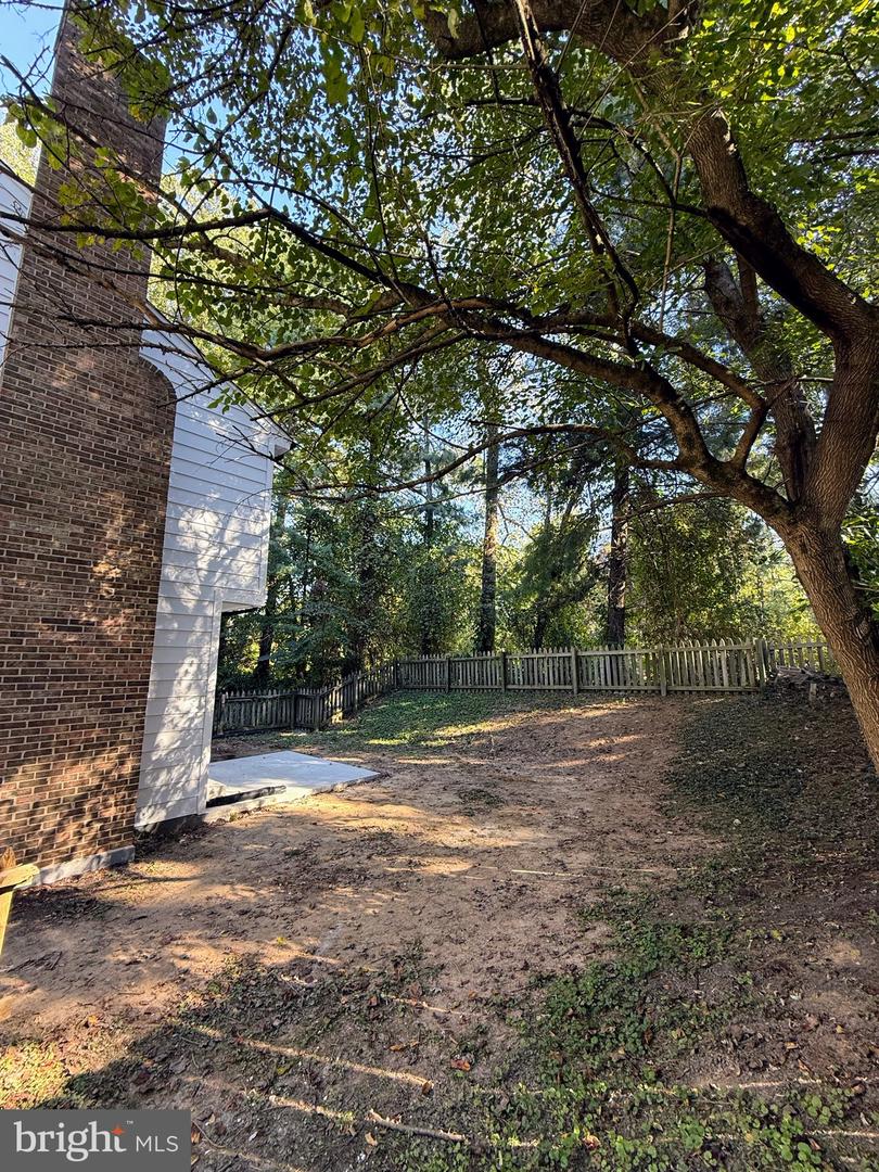 9983 HEMLOCK WOODS LN, BURKE, Virginia 22015, 3 Bedrooms Bedrooms, ,3 BathroomsBathrooms,Residential,For sale,9983 HEMLOCK WOODS LN,VAFX2287112 MLS # VAFX2287112