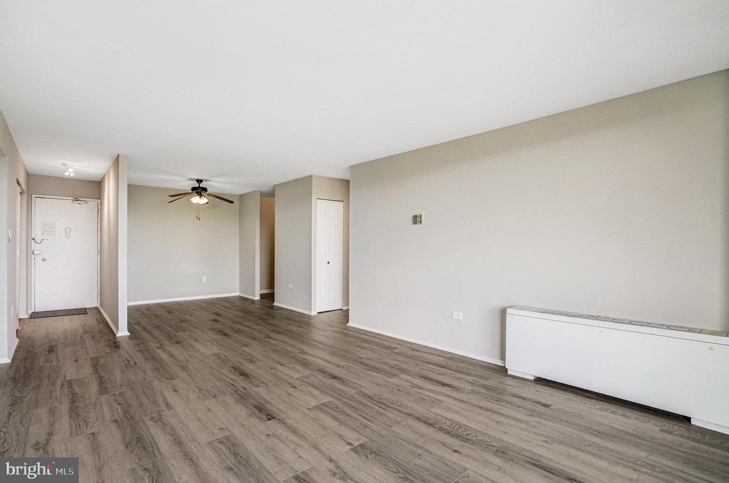 4600 S FOUR MILE RUN DR #1203, ARLINGTON, Virginia 22204, 3 Bedrooms Bedrooms, ,2 BathroomsBathrooms,Residential,For sale,4600 S FOUR MILE RUN DR #1203,VAAR2068018 MLS # VAAR2068018