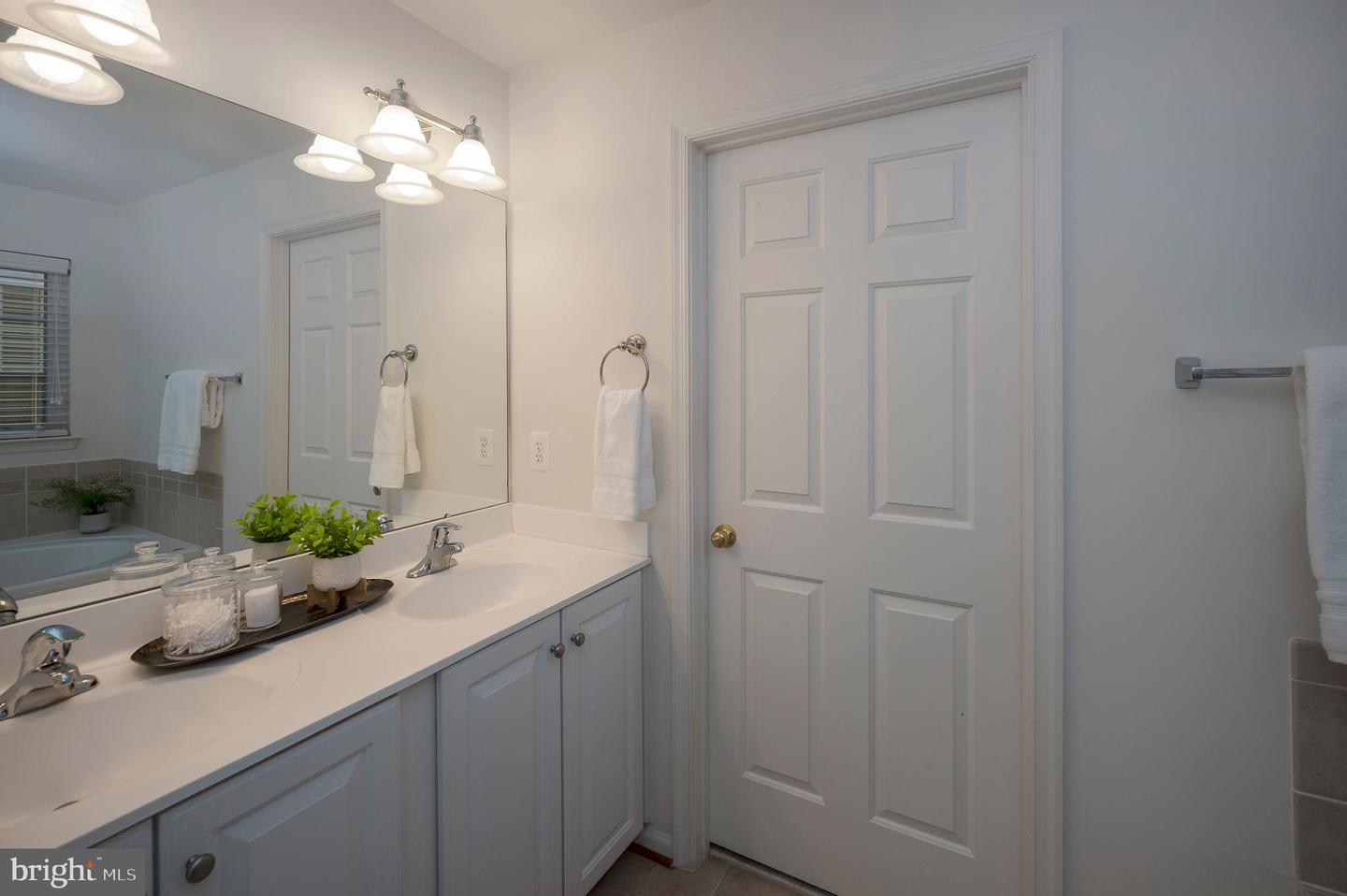 9709 BIG BETHEL RD, FREDERICKSBURG, Virginia 22407, 5 Bedrooms Bedrooms, ,3 BathroomsBathrooms,Residential,For sale,9709 BIG BETHEL RD,VASP2035054 MLS # VASP2035054