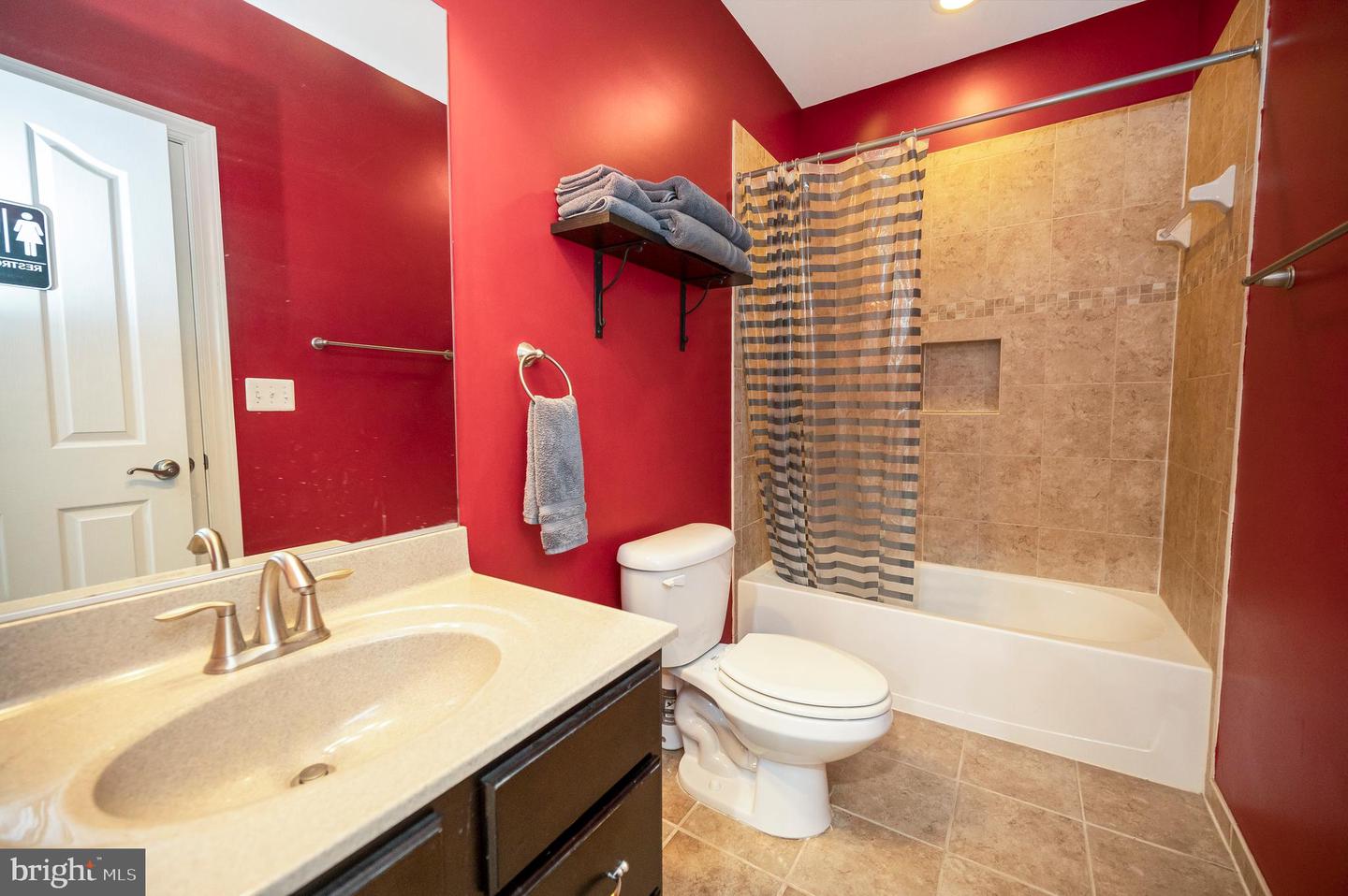 60 SNAPDRAGON DR, STAFFORD, Virginia 22556, 6 Bedrooms Bedrooms, ,5 BathroomsBathrooms,Residential,For sale,60 SNAPDRAGON DR,VAST2042424 MLS # VAST2042424