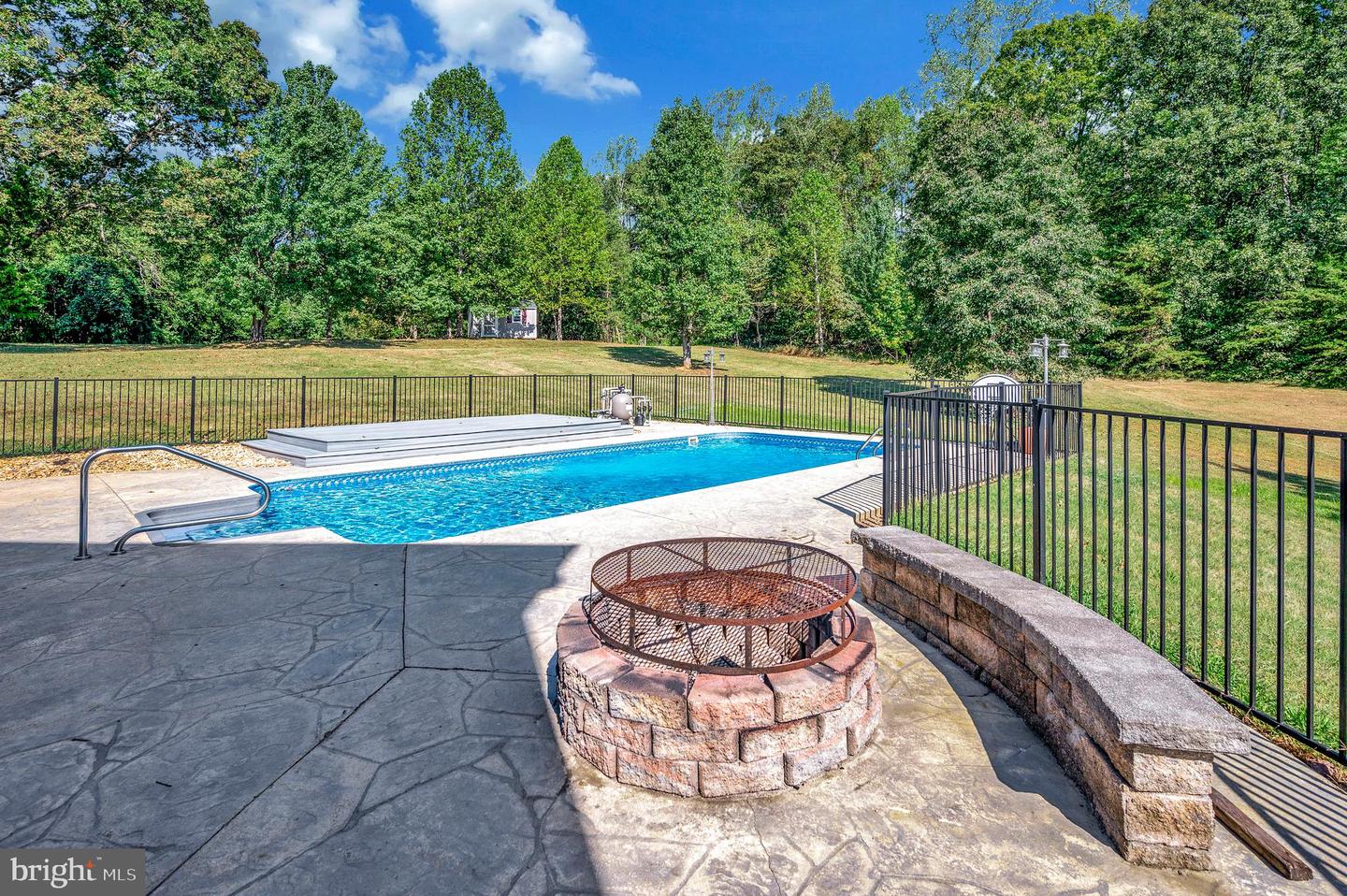 60 SNAPDRAGON DR, STAFFORD, Virginia 22556, 6 Bedrooms Bedrooms, ,5 BathroomsBathrooms,Residential,For sale,60 SNAPDRAGON DR,VAST2042424 MLS # VAST2042424