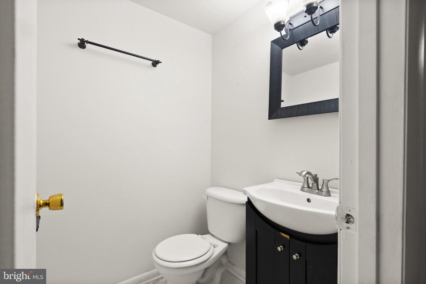 4332 EILEEN CT, WOODBRIDGE, Virginia 22193, 3 Bedrooms Bedrooms, 12 Rooms Rooms,2 BathroomsBathrooms,Residential,For sale,4332 EILEEN CT,VAPW2103334 MLS # VAPW2103334