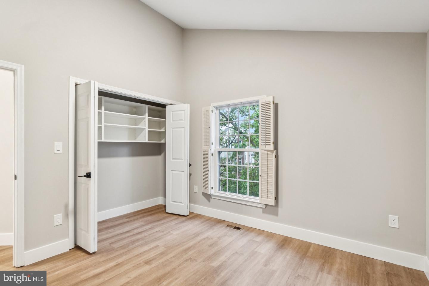 6481 SHARON KAY CT, ALEXANDRIA, Virginia 22310, 3 Bedrooms Bedrooms, ,2 BathroomsBathrooms,Residential,For sale,6481 SHARON KAY CT,VAFX2278082 MLS # VAFX2278082