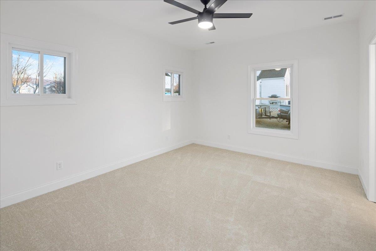 204 LEE AVE, ELKTON, Virginia 22827, 3 Bedrooms Bedrooms, ,2 BathroomsBathrooms,Residential,204 LEE AVE,672765 MLS # 672765