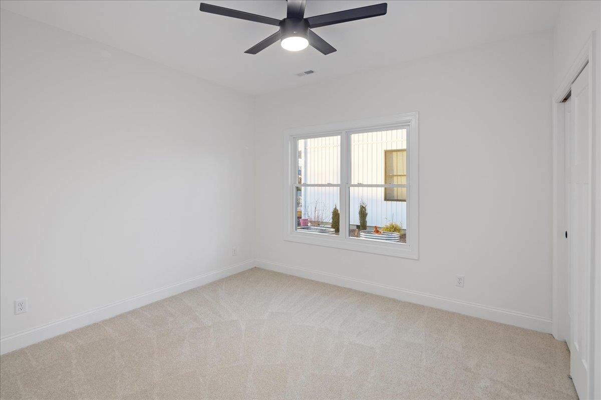 204 LEE AVE, ELKTON, Virginia 22827, 3 Bedrooms Bedrooms, ,2 BathroomsBathrooms,Residential,204 LEE AVE,672765 MLS # 672765