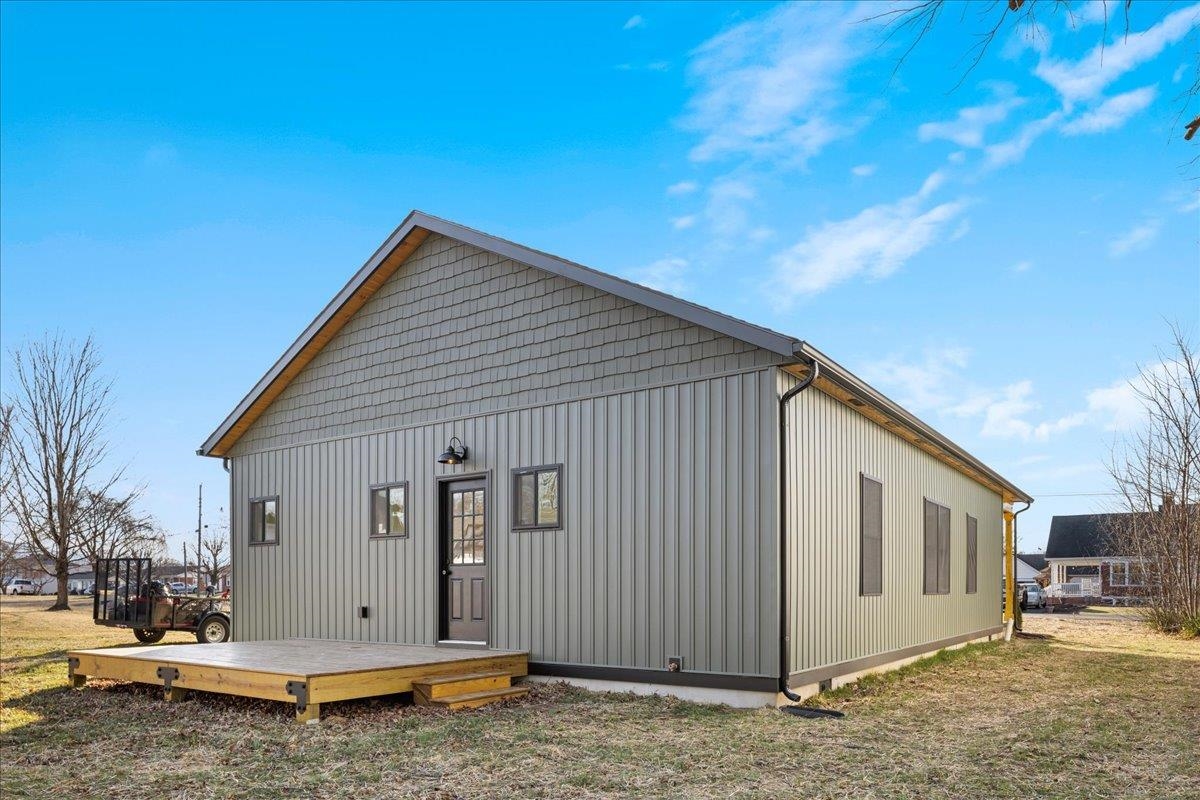 204 LEE AVE, ELKTON, Virginia 22827, 3 Bedrooms Bedrooms, ,2 BathroomsBathrooms,Residential,204 LEE AVE,672765 MLS # 672765