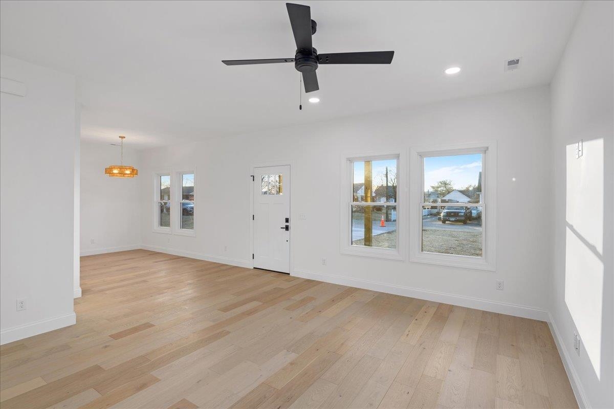 204 LEE AVE, ELKTON, Virginia 22827, 3 Bedrooms Bedrooms, ,2 BathroomsBathrooms,Residential,204 LEE AVE,672765 MLS # 672765