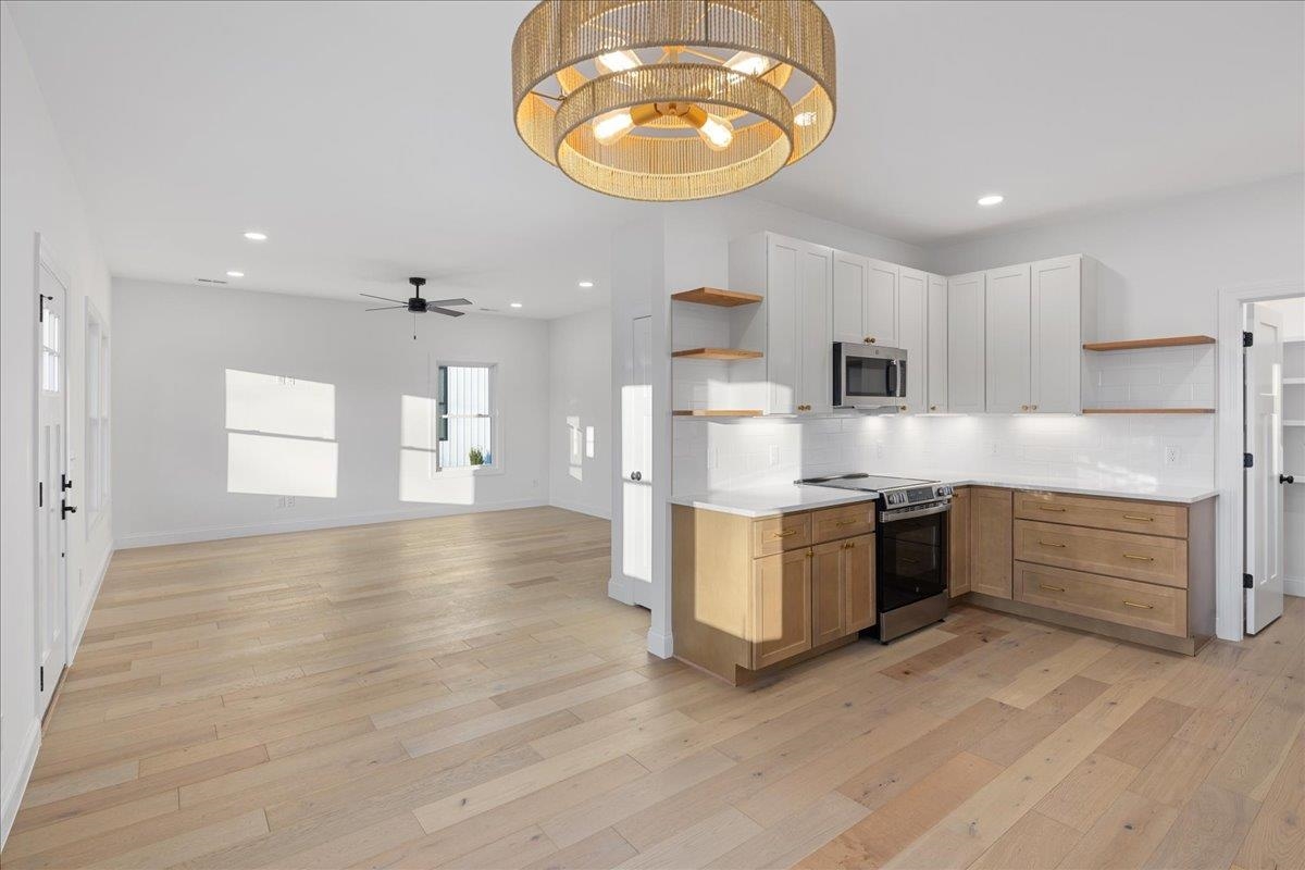 204 LEE AVE, ELKTON, Virginia 22827, 3 Bedrooms Bedrooms, ,2 BathroomsBathrooms,Residential,204 LEE AVE,672765 MLS # 672765