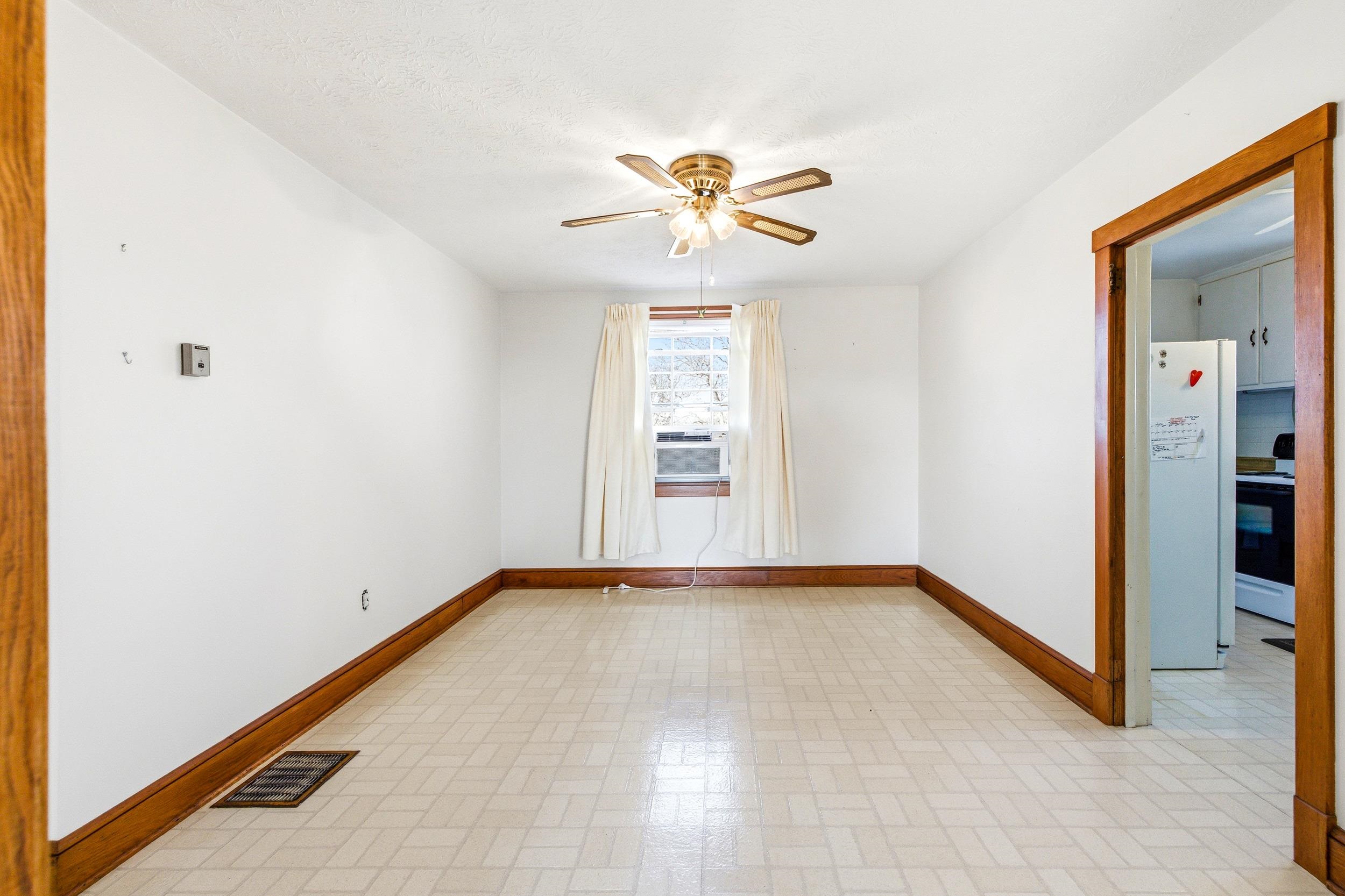 9716 CENTERVILLE RD, BRIDGEWATER, Virginia 22812, 4 Bedrooms Bedrooms, ,1 BathroomBathrooms,Residential,9716 CENTERVILLE RD,672768 MLS # 672768