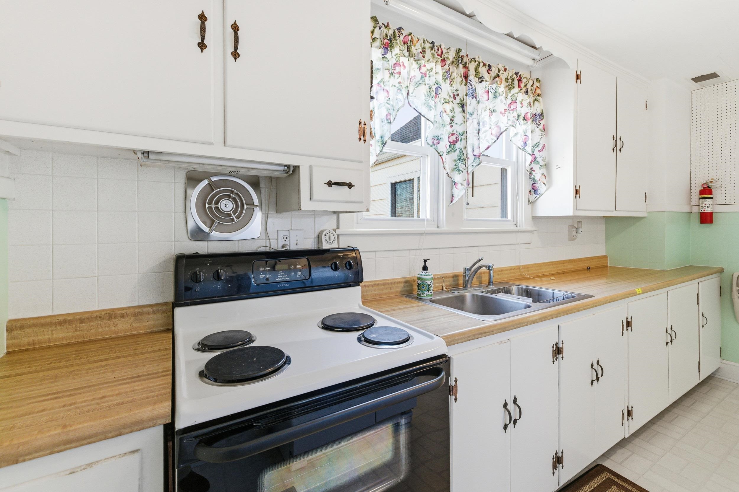 9716 CENTERVILLE RD, BRIDGEWATER, Virginia 22812, 4 Bedrooms Bedrooms, ,1 BathroomBathrooms,Residential,9716 CENTERVILLE RD,672768 MLS # 672768