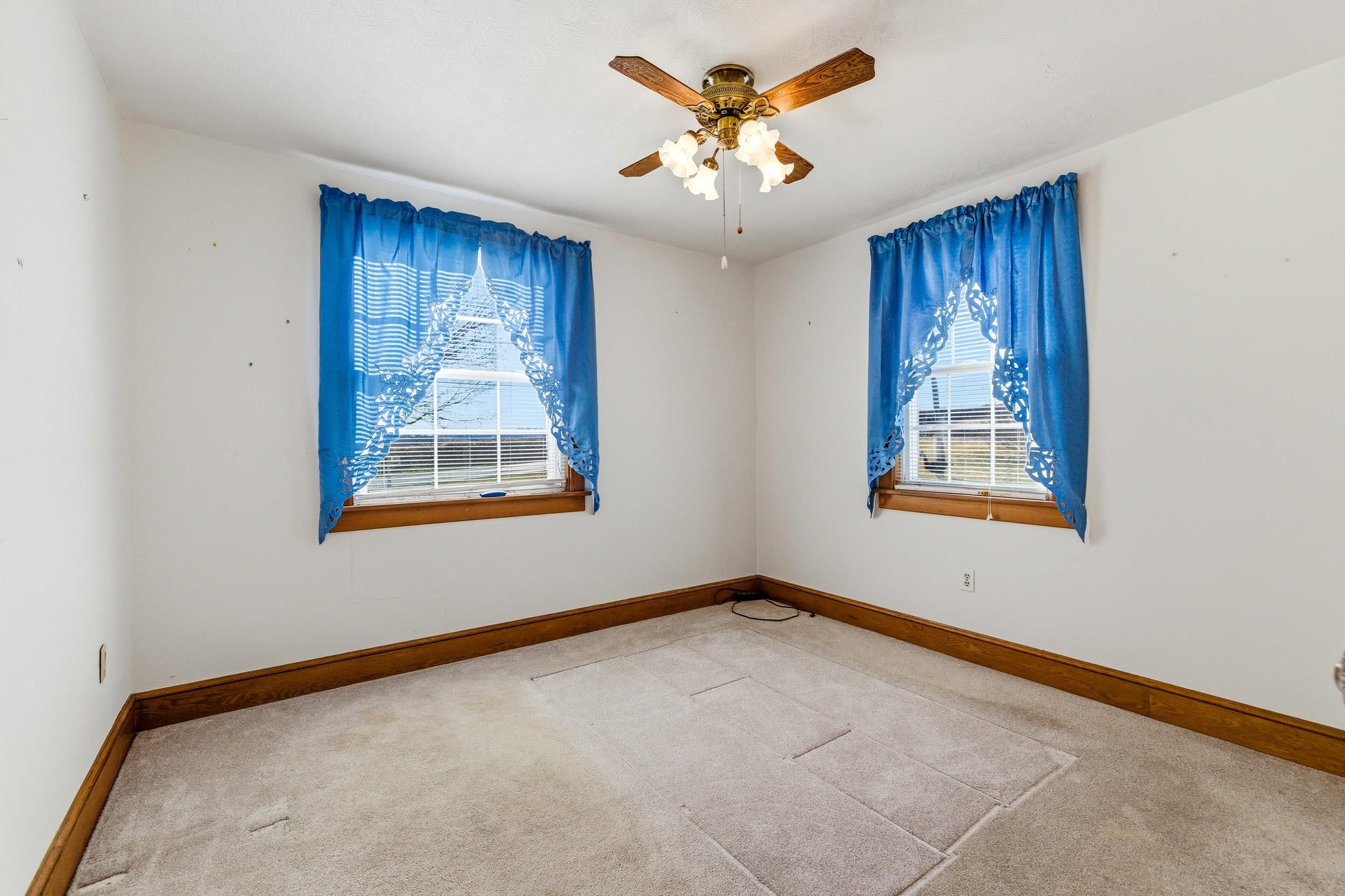 9716 CENTERVILLE RD, BRIDGEWATER, Virginia 22812, 4 Bedrooms Bedrooms, ,1 BathroomBathrooms,Residential,9716 CENTERVILLE RD,672768 MLS # 672768