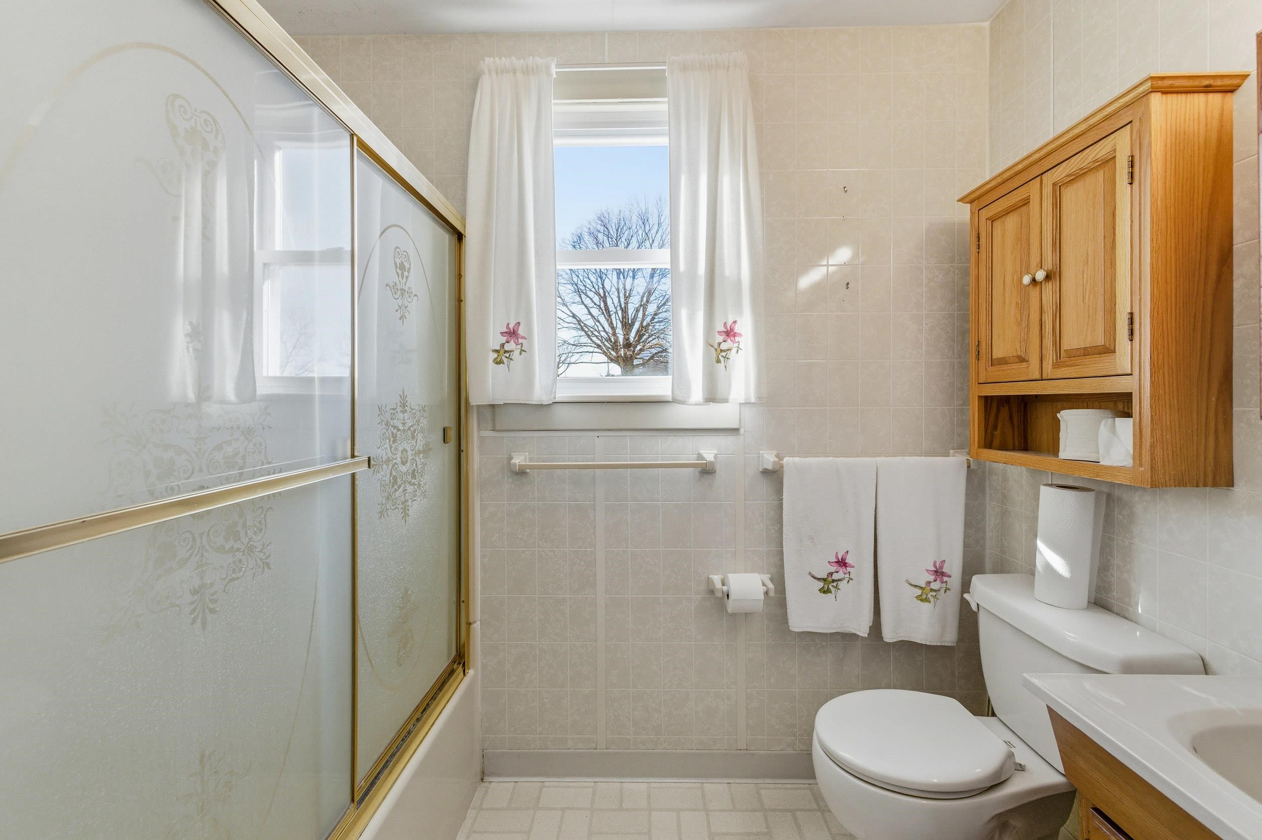 9716 CENTERVILLE RD, BRIDGEWATER, Virginia 22812, 4 Bedrooms Bedrooms, ,1 BathroomBathrooms,Residential,9716 CENTERVILLE RD,672768 MLS # 672768