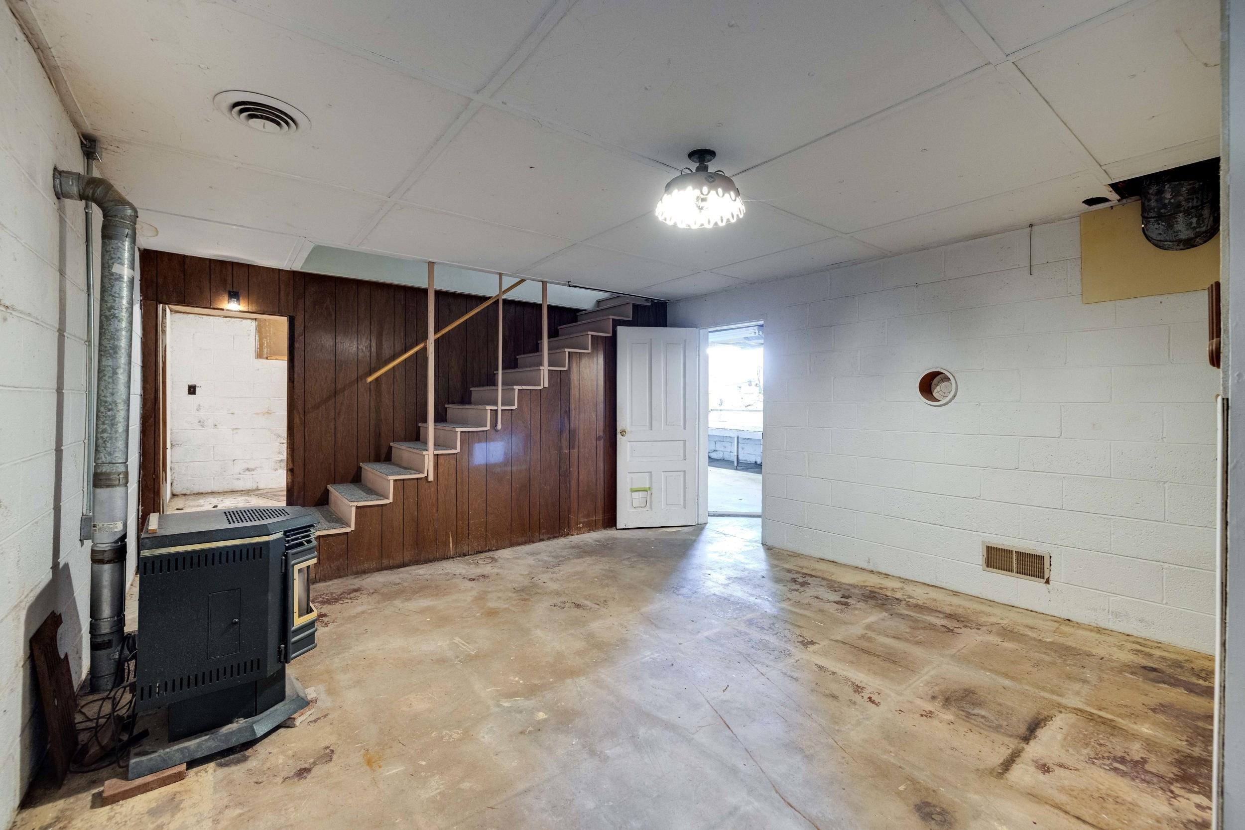 9716 CENTERVILLE RD, BRIDGEWATER, Virginia 22812, 4 Bedrooms Bedrooms, ,1 BathroomBathrooms,Residential,9716 CENTERVILLE RD,672768 MLS # 672768