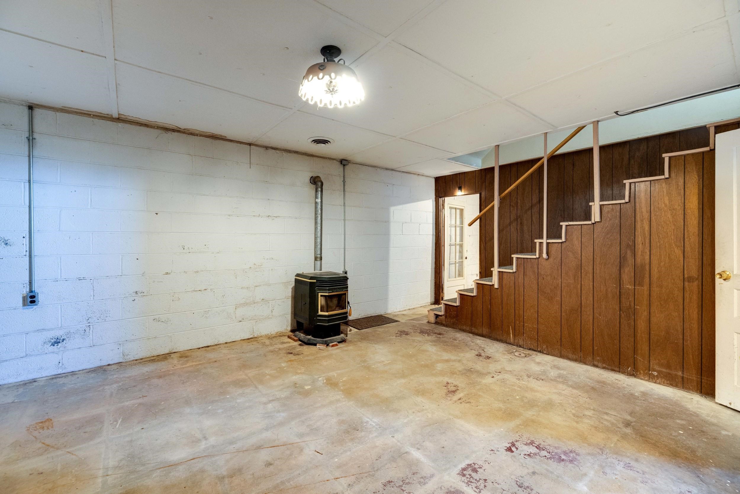 9716 CENTERVILLE RD, BRIDGEWATER, Virginia 22812, 4 Bedrooms Bedrooms, ,1 BathroomBathrooms,Residential,9716 CENTERVILLE RD,672768 MLS # 672768