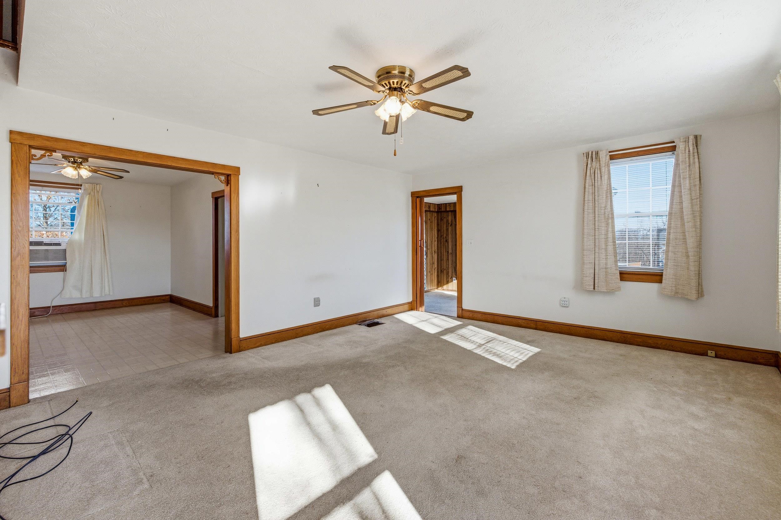 9716 CENTERVILLE RD, BRIDGEWATER, Virginia 22812, 4 Bedrooms Bedrooms, ,1 BathroomBathrooms,Residential,9716 CENTERVILLE RD,672768 MLS # 672768