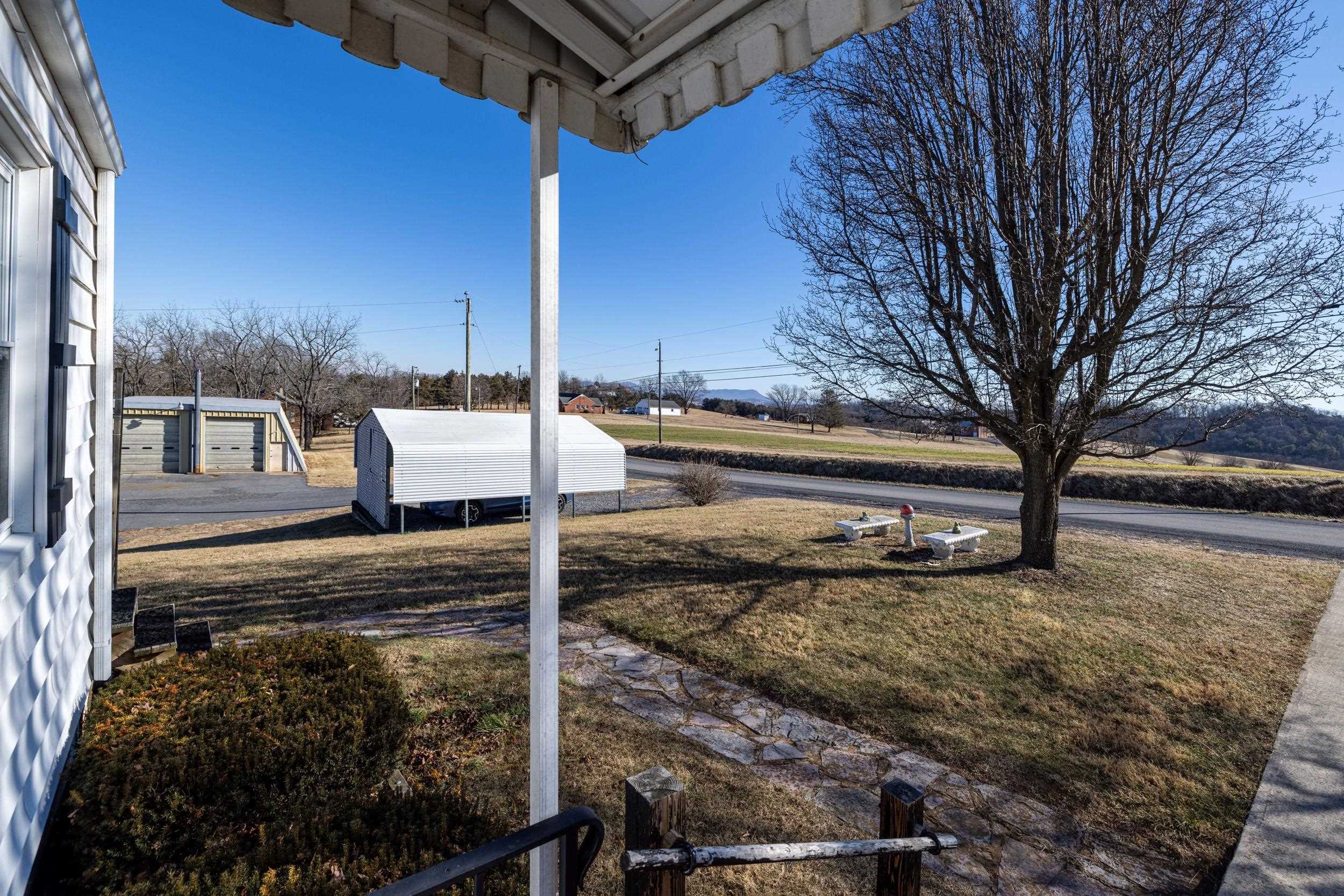 9716 CENTERVILLE RD, BRIDGEWATER, Virginia 22812, 4 Bedrooms Bedrooms, ,1 BathroomBathrooms,Residential,9716 CENTERVILLE RD,672768 MLS # 672768