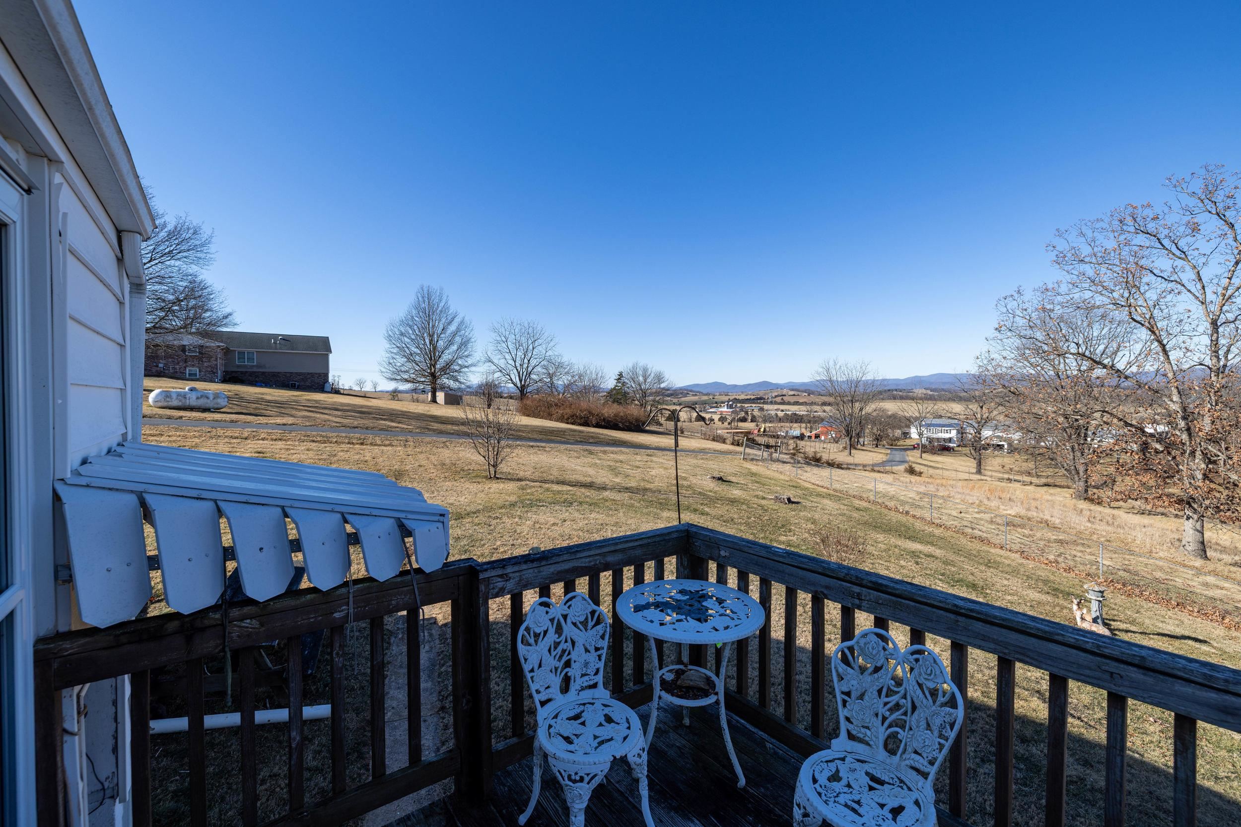 9716 CENTERVILLE RD, BRIDGEWATER, Virginia 22812, 4 Bedrooms Bedrooms, ,1 BathroomBathrooms,Residential,9716 CENTERVILLE RD,672768 MLS # 672768