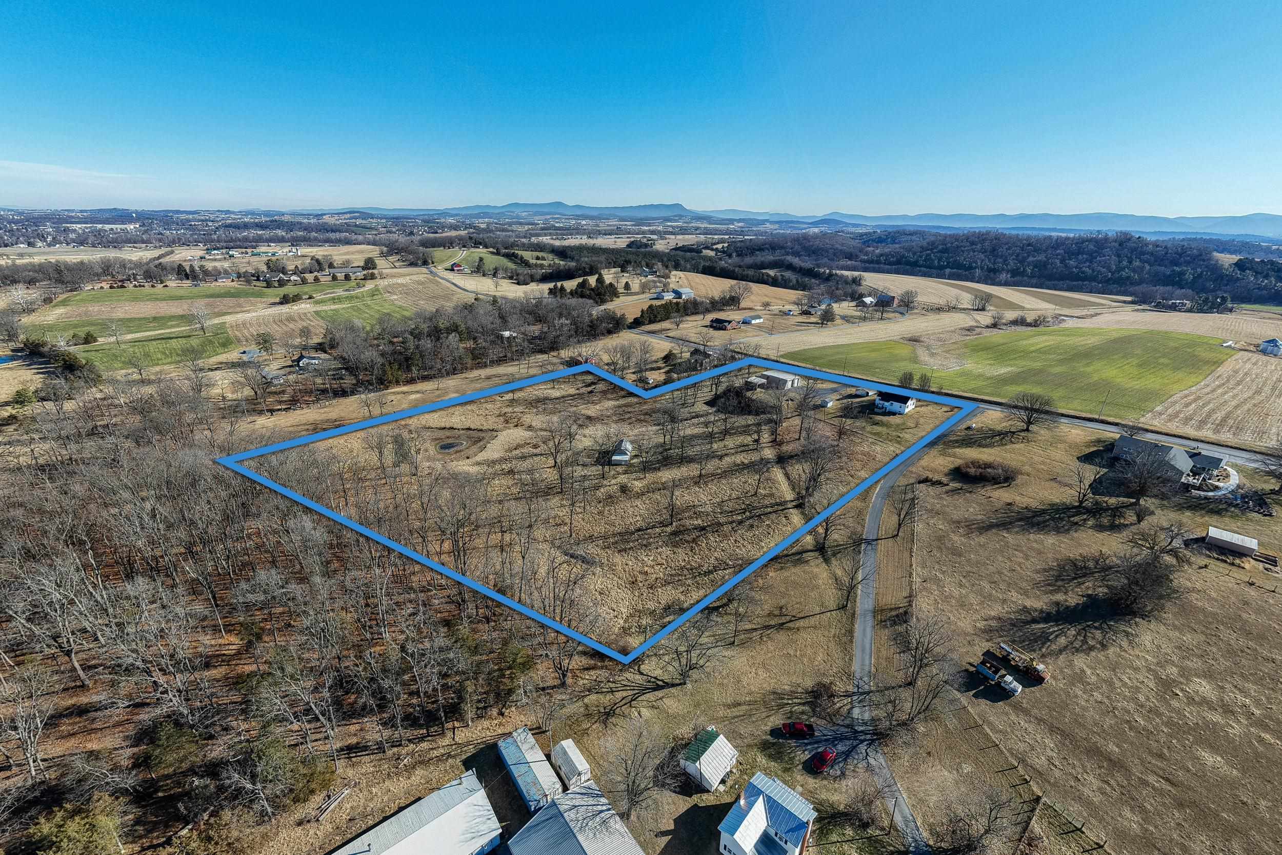 9716 CENTERVILLE RD, BRIDGEWATER, Virginia 22812, 4 Bedrooms Bedrooms, ,1 BathroomBathrooms,Residential,9716 CENTERVILLE RD,672768 MLS # 672768