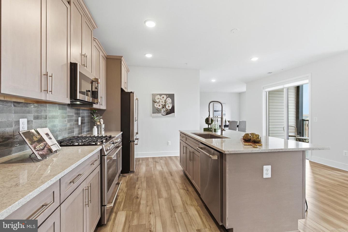 23669 GOLDEN EMBERS SQ #303, ASHBURN, Virginia 20148, 3 Bedrooms Bedrooms, ,2 BathroomsBathrooms,Residential,For sale,23669 GOLDEN EMBERS SQ #303,VALO2112344 MLS # VALO2112344