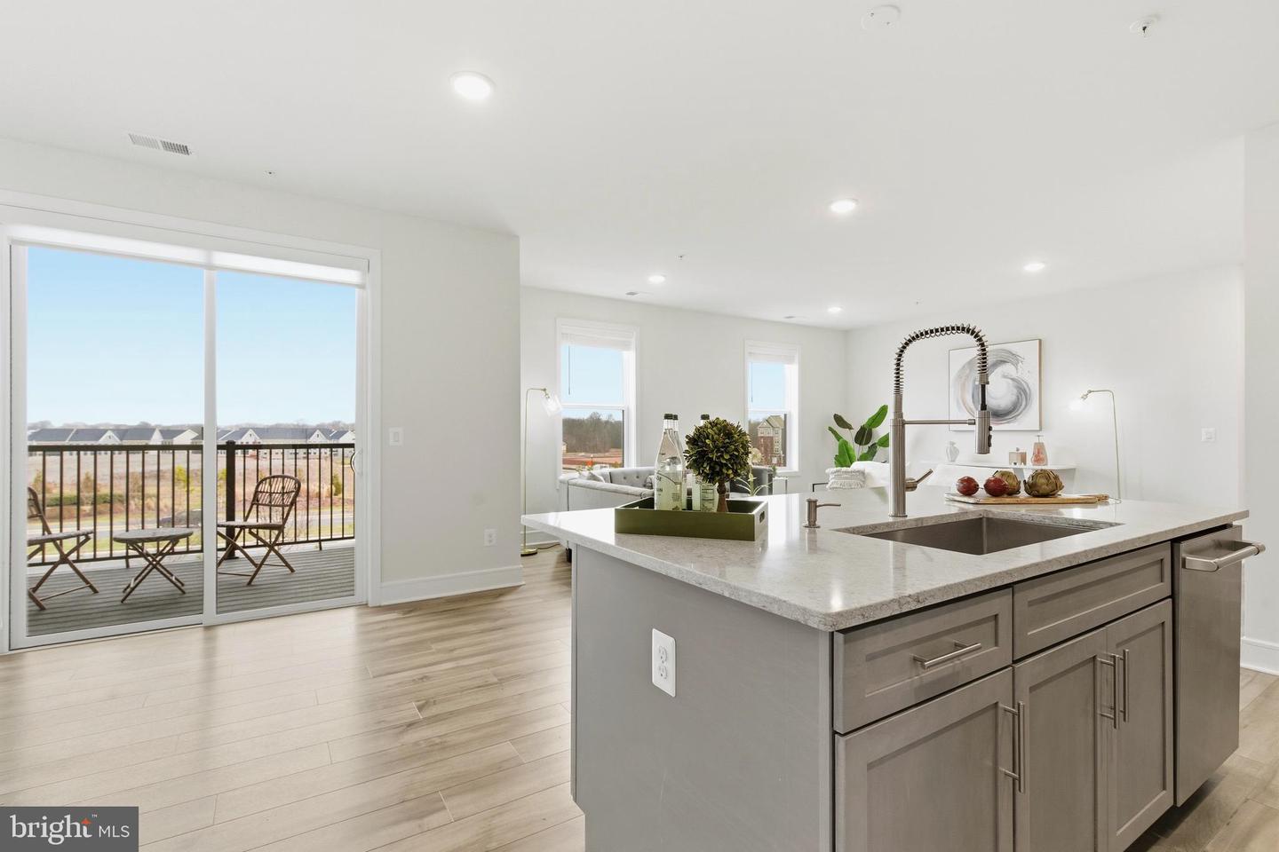 23669 GOLDEN EMBERS SQ #303, ASHBURN, Virginia 20148, 3 Bedrooms Bedrooms, ,2 BathroomsBathrooms,Residential,For sale,23669 GOLDEN EMBERS SQ #303,VALO2112344 MLS # VALO2112344