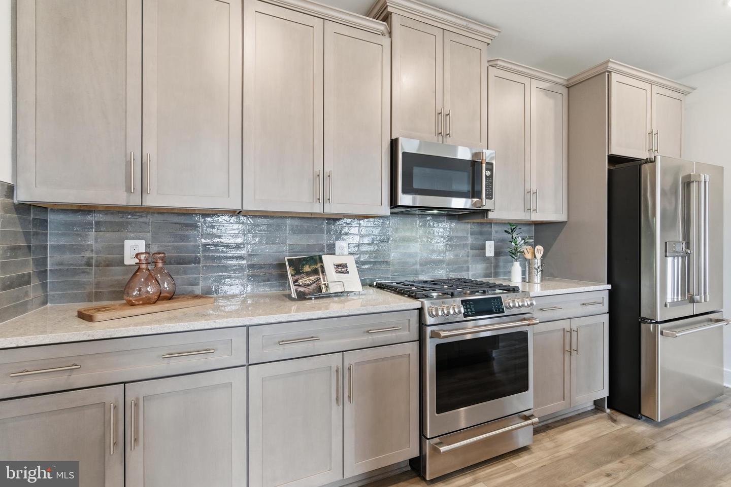 23669 GOLDEN EMBERS SQ #303, ASHBURN, Virginia 20148, 3 Bedrooms Bedrooms, ,2 BathroomsBathrooms,Residential,For sale,23669 GOLDEN EMBERS SQ #303,VALO2112344 MLS # VALO2112344