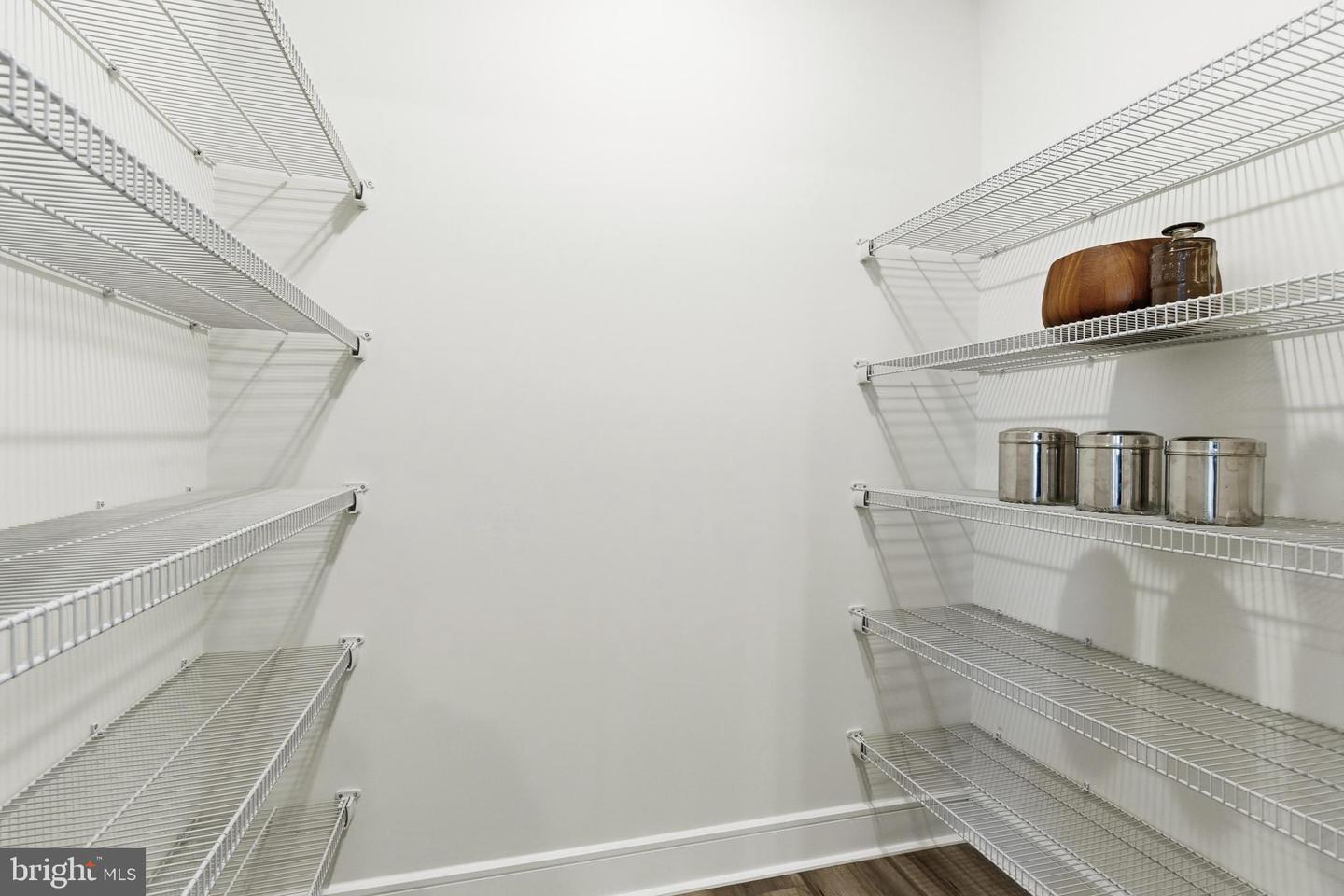 23669 GOLDEN EMBERS SQ #303, ASHBURN, Virginia 20148, 3 Bedrooms Bedrooms, ,2 BathroomsBathrooms,Residential,For sale,23669 GOLDEN EMBERS SQ #303,VALO2112344 MLS # VALO2112344