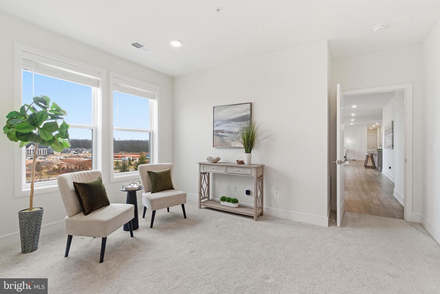 23669 GOLDEN EMBERS SQ #303, ASHBURN, Virginia 20148, 3 Bedrooms Bedrooms, ,2 BathroomsBathrooms,Residential,For sale,23669 GOLDEN EMBERS SQ #303,VALO2112344 MLS # VALO2112344