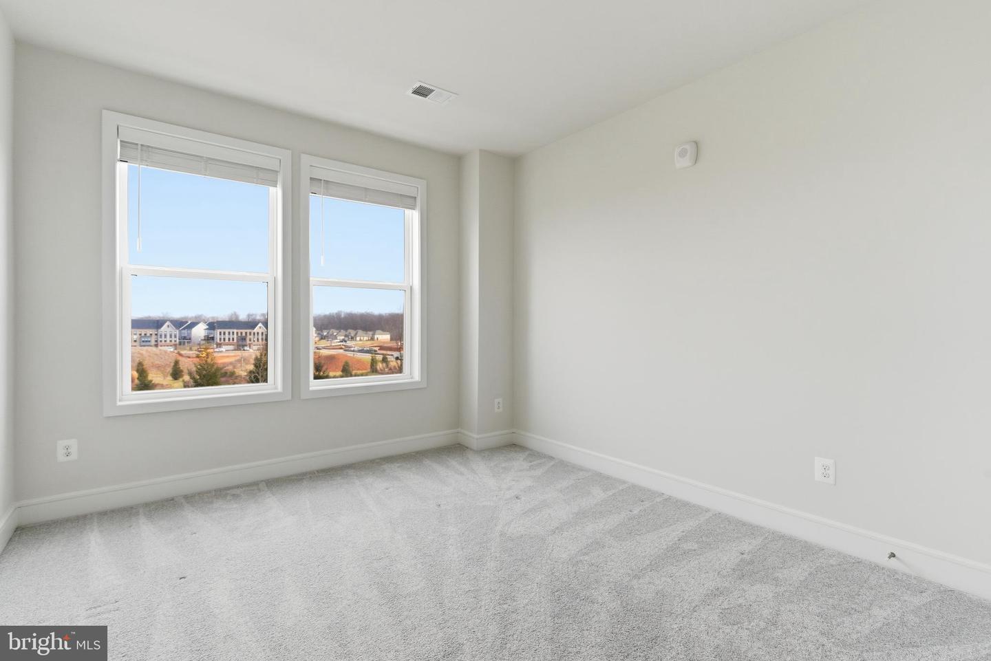 23669 GOLDEN EMBERS SQ #303, ASHBURN, Virginia 20148, 3 Bedrooms Bedrooms, ,2 BathroomsBathrooms,Residential,For sale,23669 GOLDEN EMBERS SQ #303,VALO2112344 MLS # VALO2112344