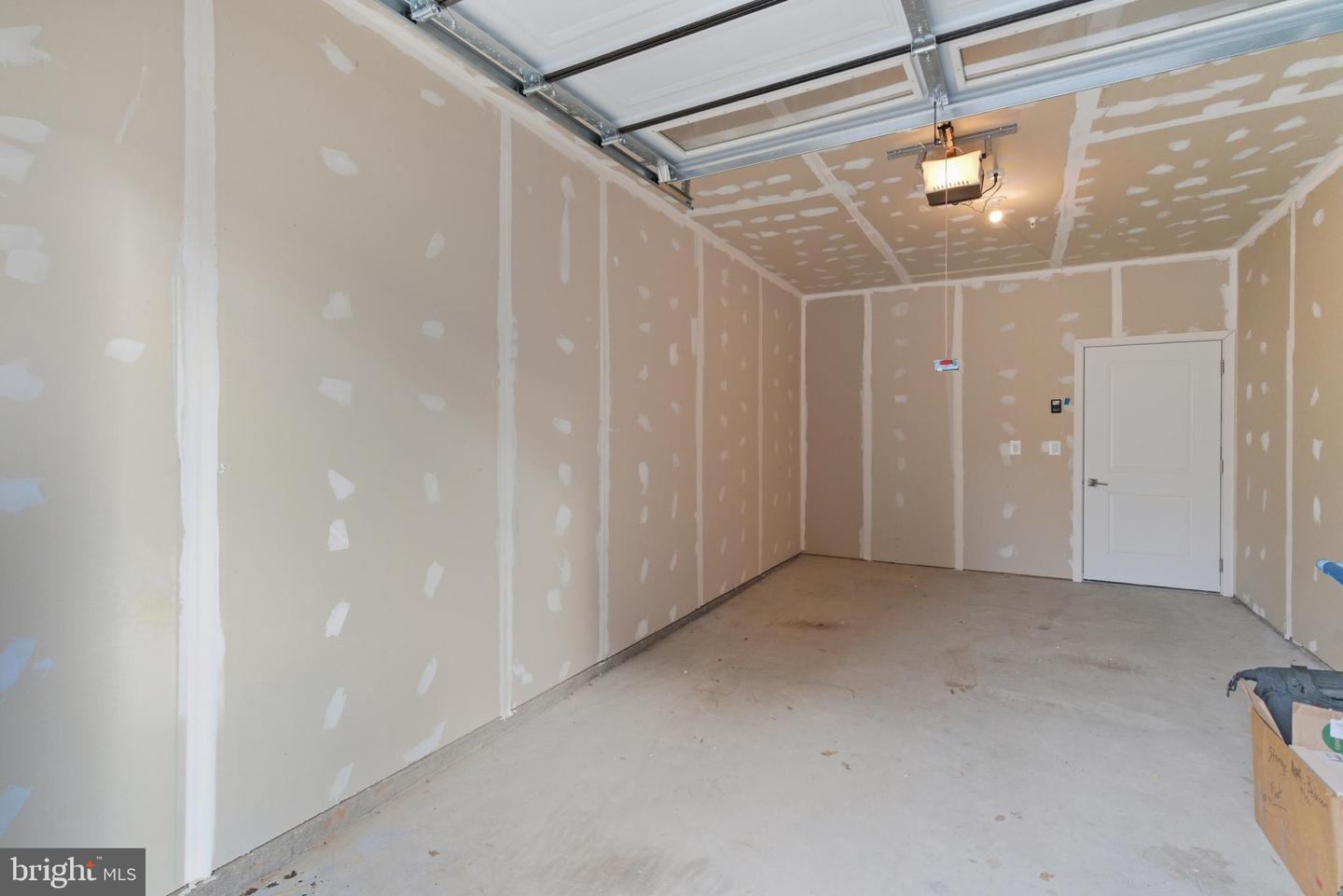 23669 GOLDEN EMBERS SQ #303, ASHBURN, Virginia 20148, 3 Bedrooms Bedrooms, ,2 BathroomsBathrooms,Residential,For sale,23669 GOLDEN EMBERS SQ #303,VALO2112344 MLS # VALO2112344