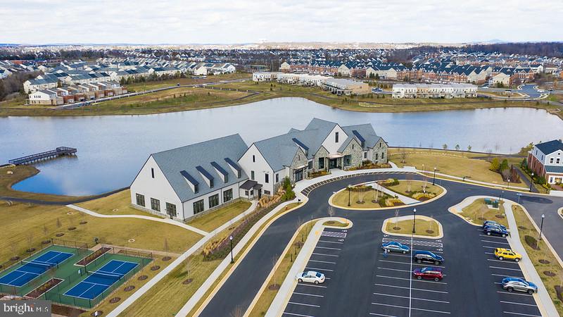 23669 GOLDEN EMBERS SQ #303, ASHBURN, Virginia 20148, 3 Bedrooms Bedrooms, ,2 BathroomsBathrooms,Residential,For sale,23669 GOLDEN EMBERS SQ #303,VALO2112344 MLS # VALO2112344