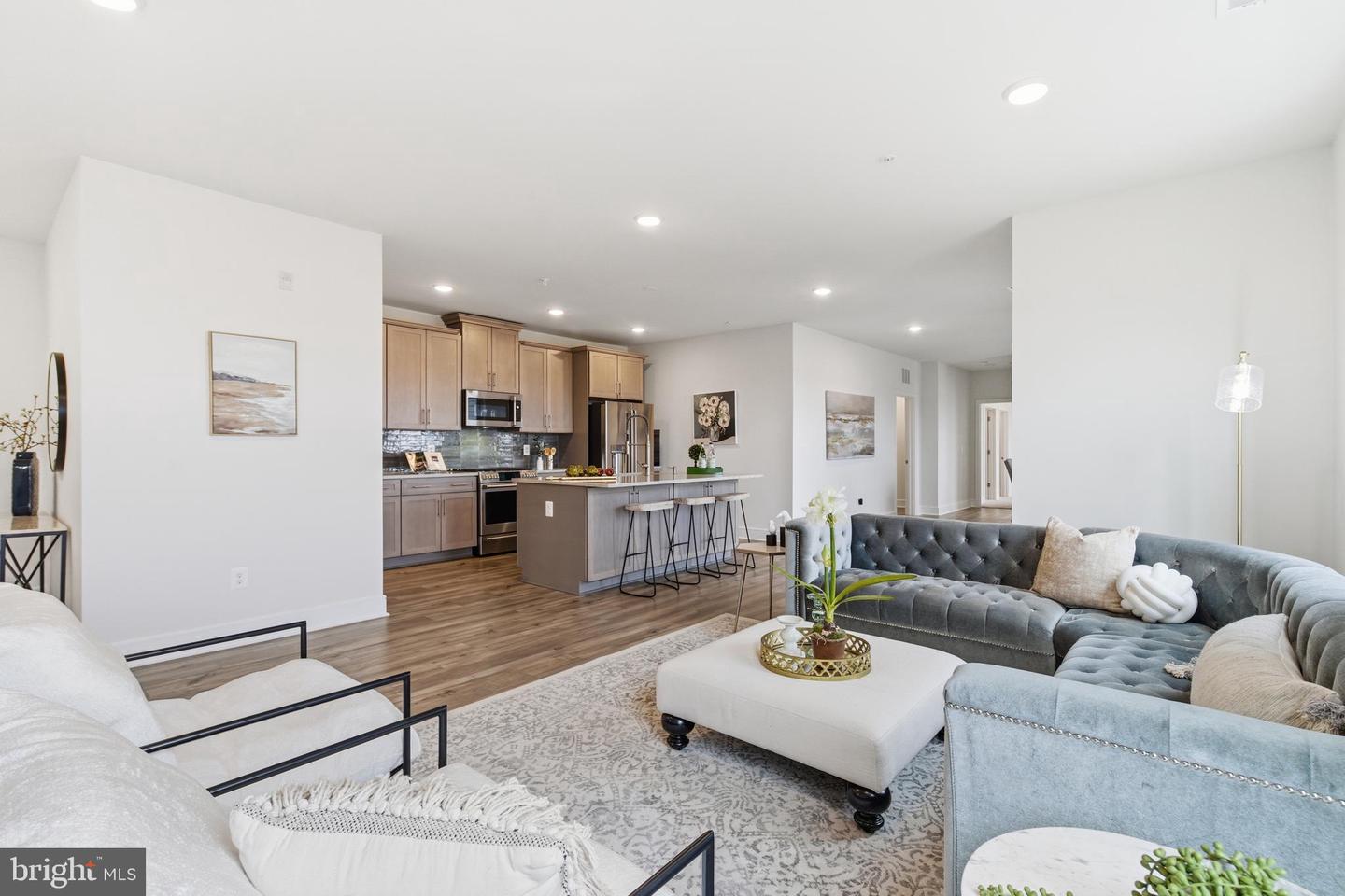 23669 GOLDEN EMBERS SQ #303, ASHBURN, Virginia 20148, 3 Bedrooms Bedrooms, ,2 BathroomsBathrooms,Residential,For sale,23669 GOLDEN EMBERS SQ #303,VALO2112344 MLS # VALO2112344