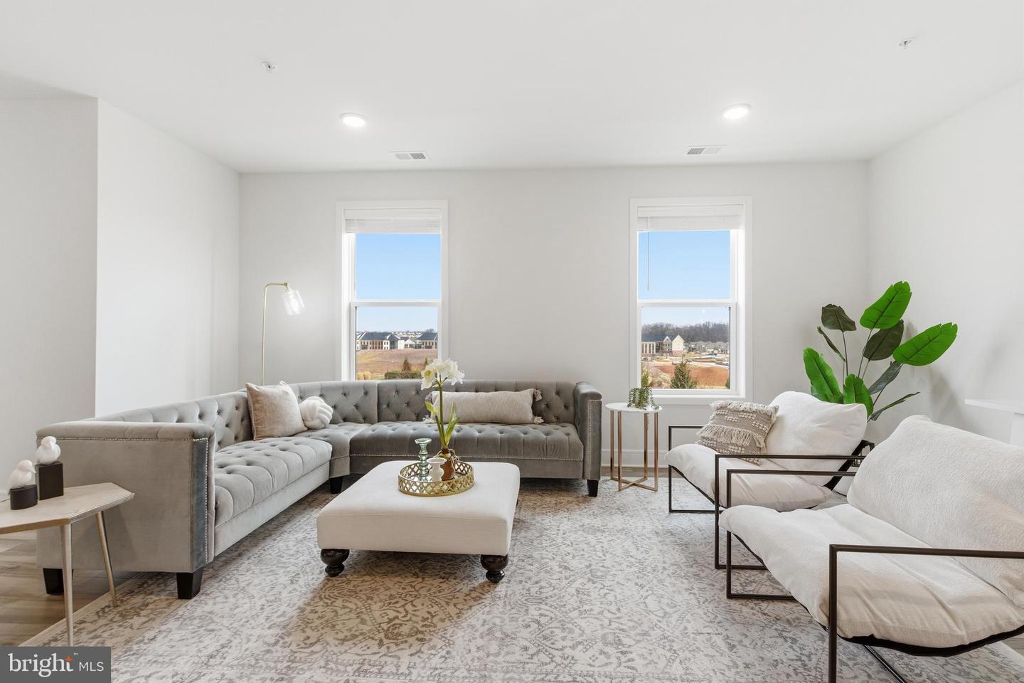 23669 GOLDEN EMBERS SQ #303, ASHBURN, Virginia 20148, 3 Bedrooms Bedrooms, ,2 BathroomsBathrooms,Residential,For sale,23669 GOLDEN EMBERS SQ #303,VALO2112344 MLS # VALO2112344