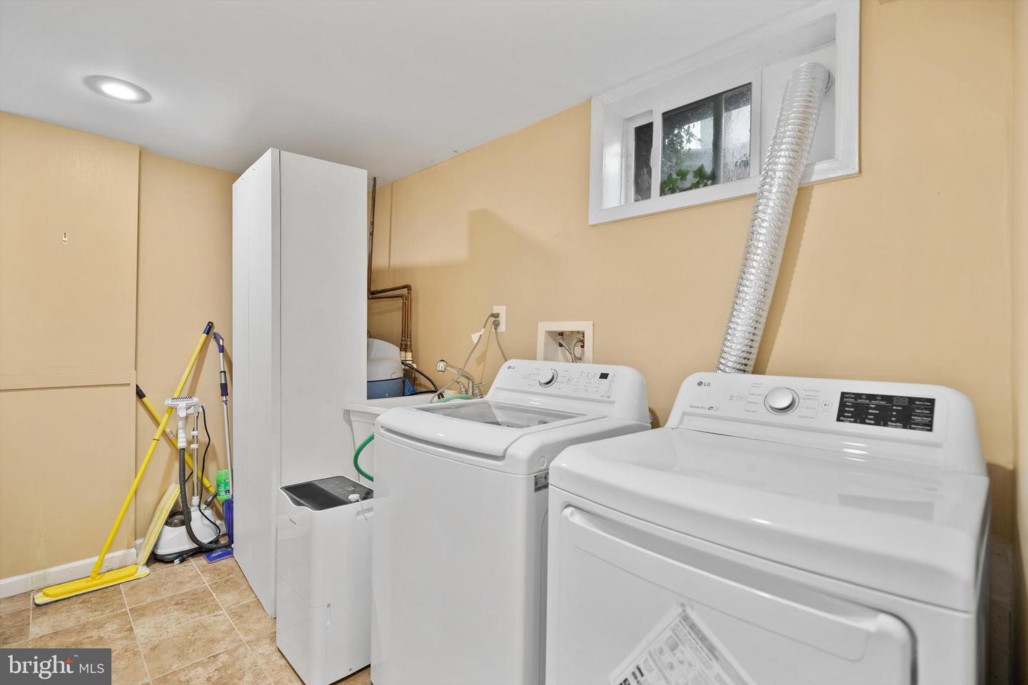 8411 IMPALLA DR, MANASSAS, Virginia 20110, 4 Bedrooms Bedrooms, ,3 BathroomsBathrooms,Residential,For sale,8411 IMPALLA DR,VAPW2109156 MLS # VAPW2109156