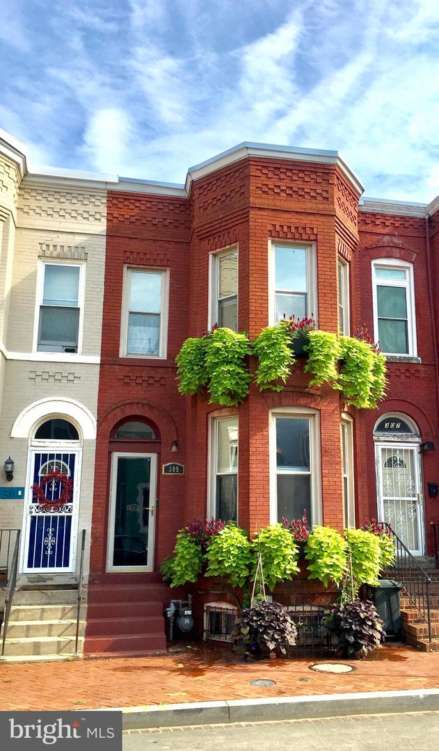309 ELM ST NW, WASHINGTON, District Of Columbia 20001, 3 Bedrooms Bedrooms, ,1 BathroomBathrooms,Residential,For sale,309 ELM ST NW,DCDC2235054 MLS # DCDC2235054