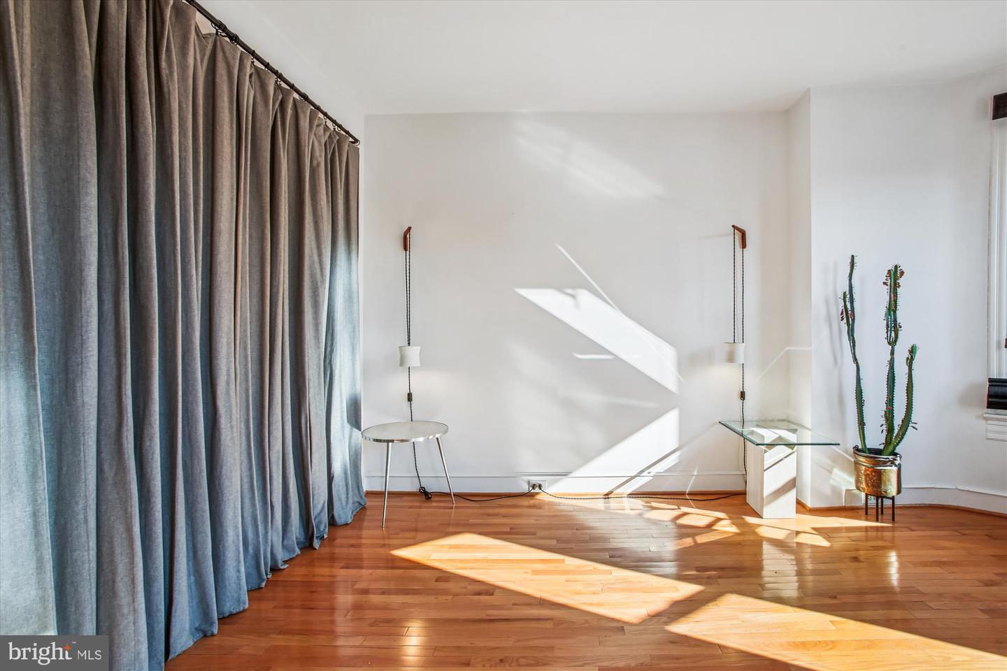 309 ELM ST NW, WASHINGTON, District Of Columbia 20001, 3 Bedrooms Bedrooms, ,1 BathroomBathrooms,Residential,For sale,309 ELM ST NW,DCDC2235054 MLS # DCDC2235054